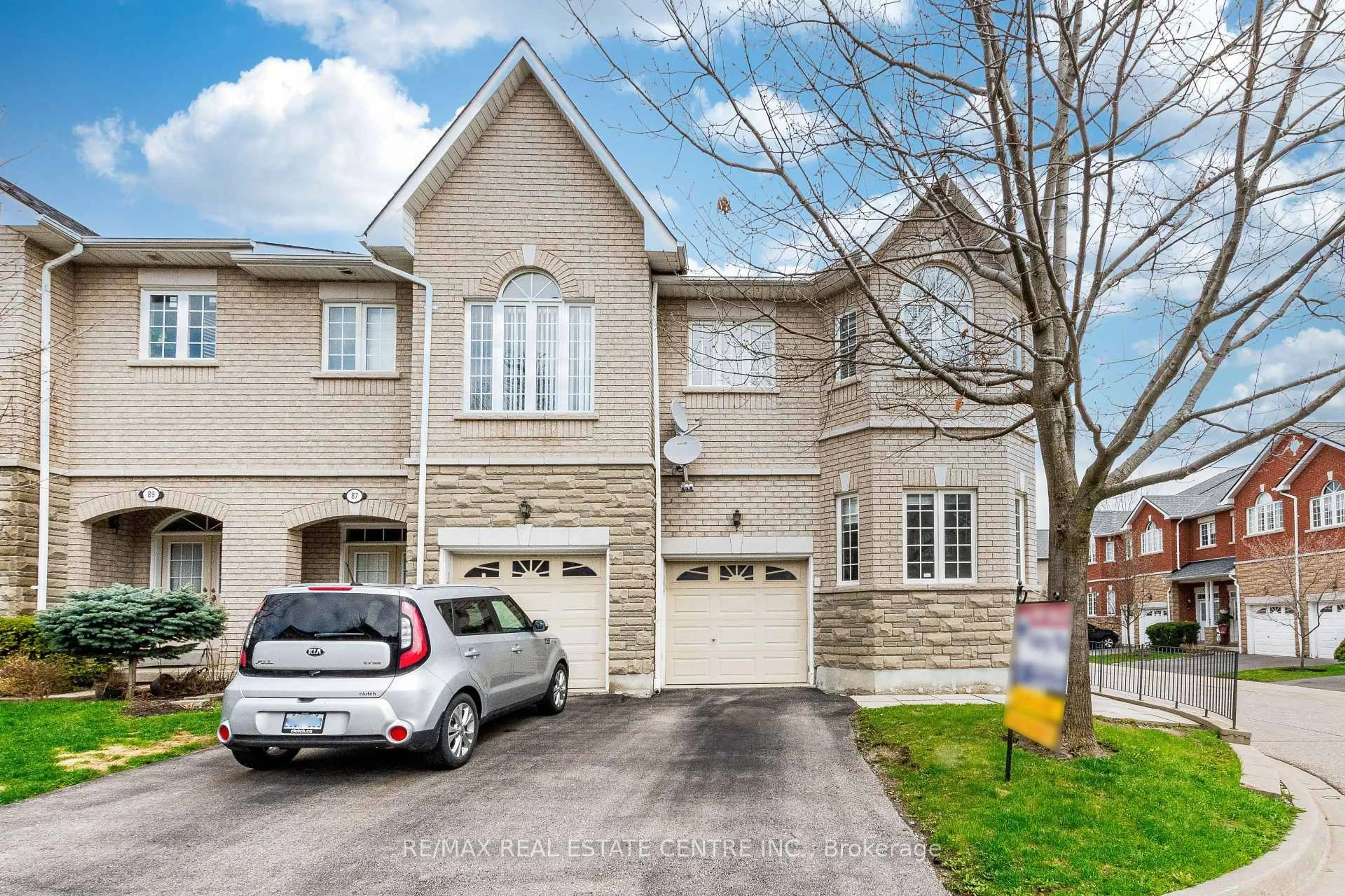 Home with brick exterior material, street for 470 Faith Dr #85, Mississauga Ontario L5R 4E9