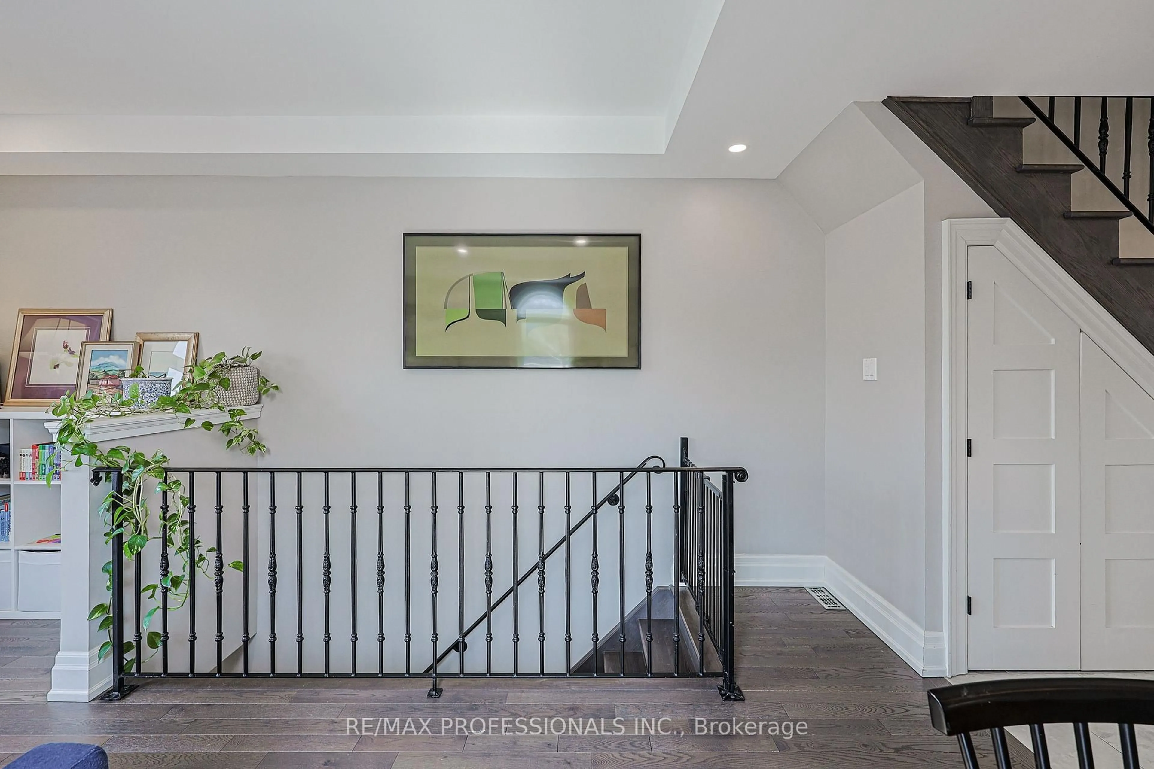 Indoor entryway for 9B Harlton Cres, Toronto Ontario M6M 1L2