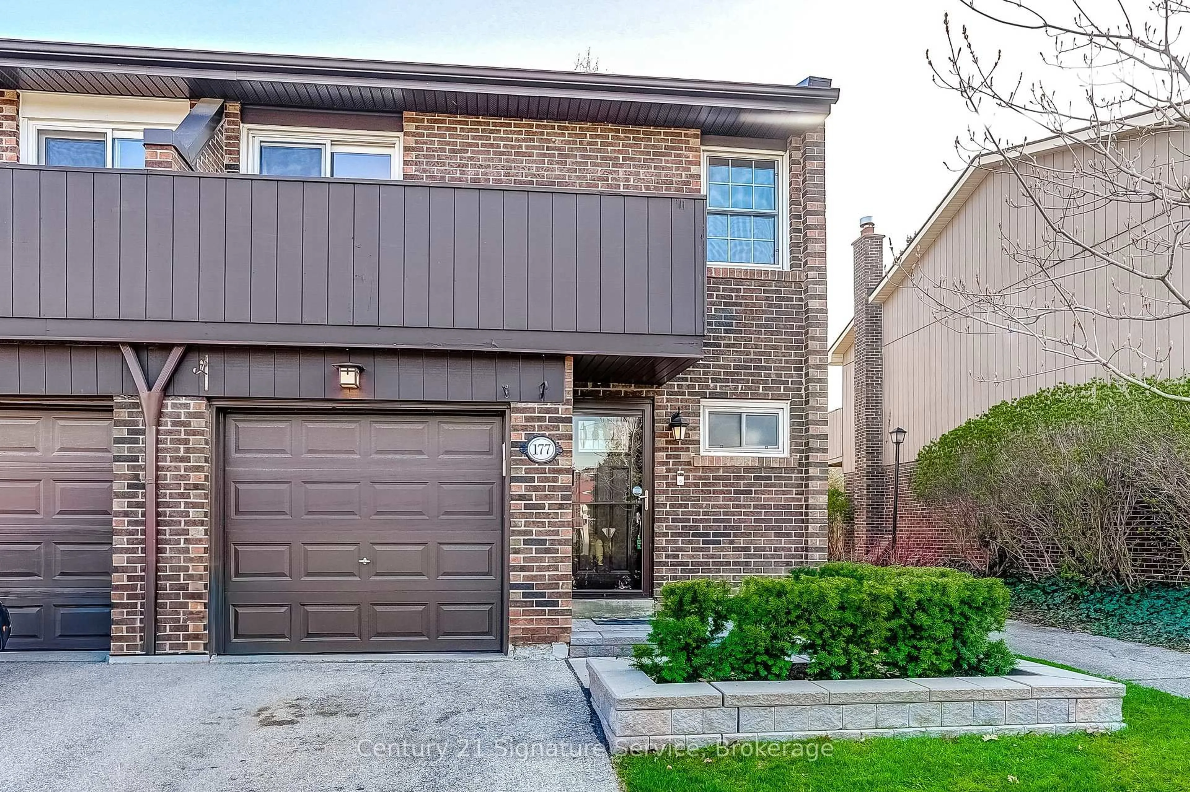 Home with brick exterior material, street for 1951 Rathburn Rd #177, Mississauga Ontario L4W 2N9