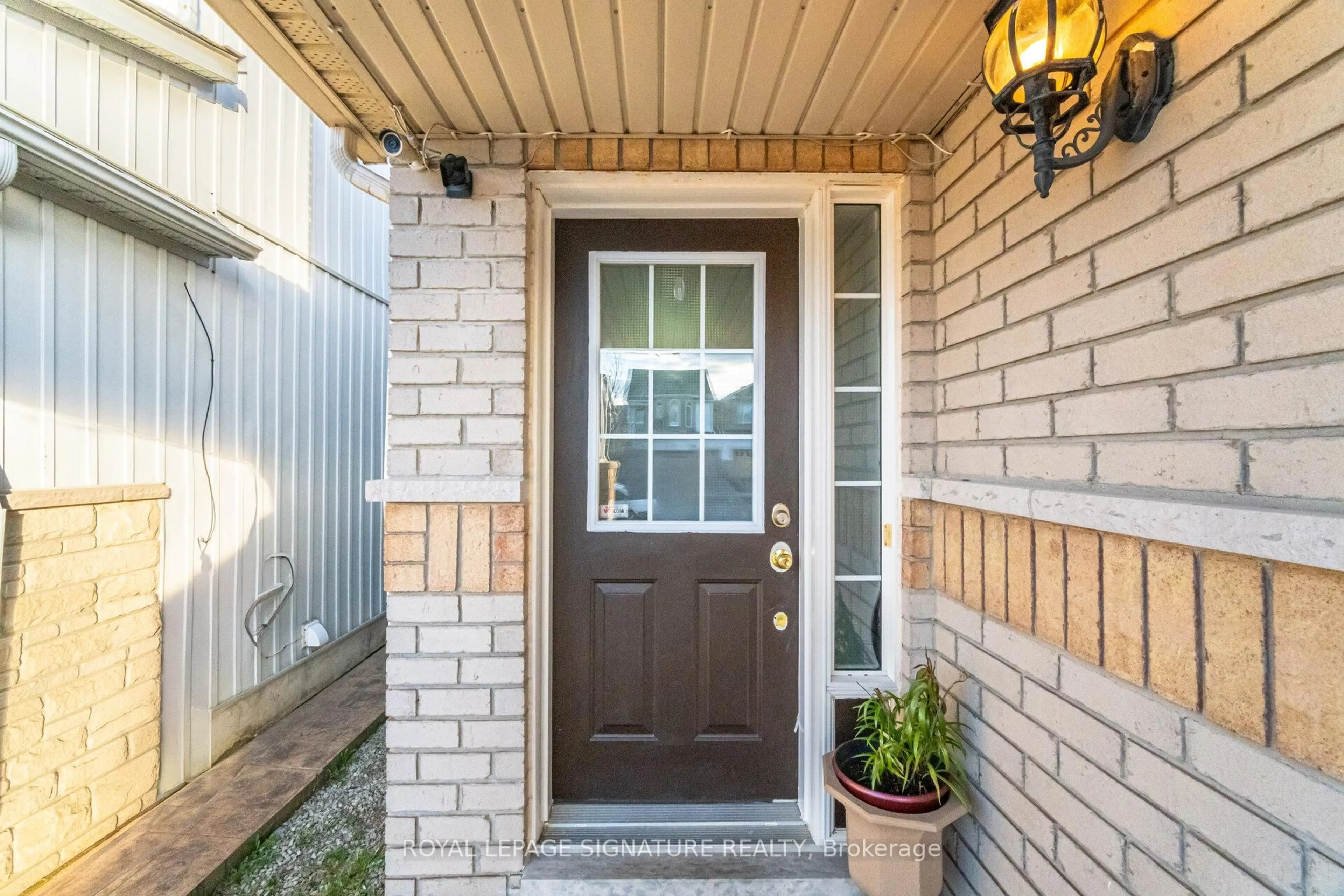 Unknown for 588 Rossellini Dr, Mississauga Ontario L5W 1M4