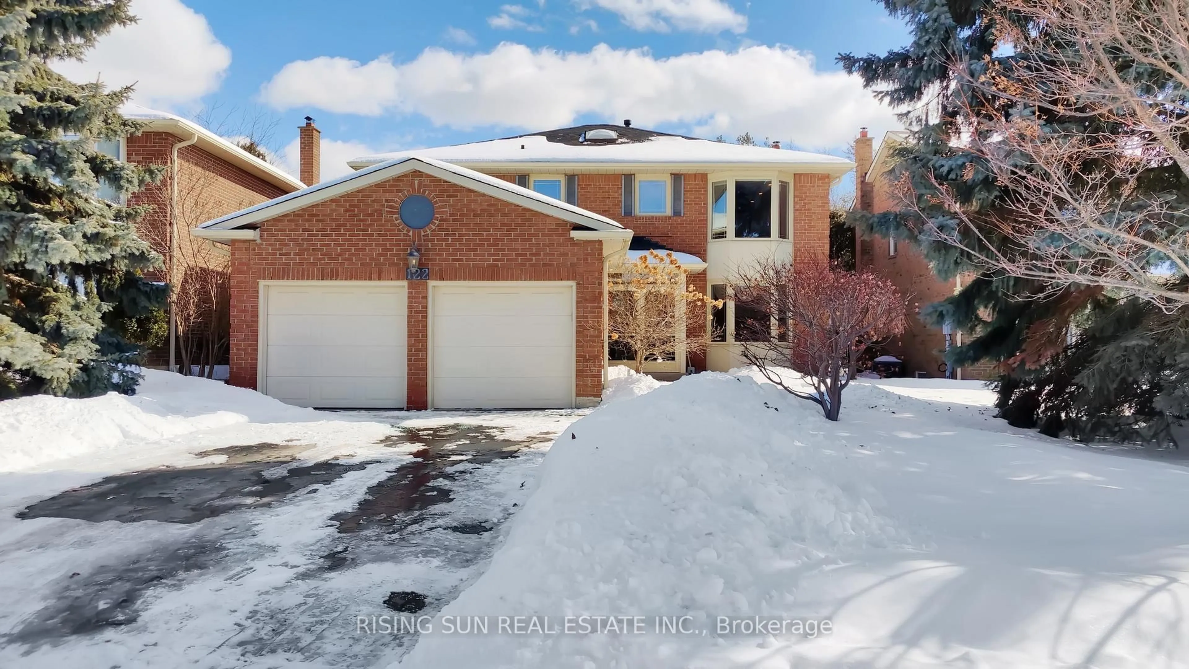 Home with brick exterior material, street for 122 Barr Cres, Brampton Ontario L6Z 3C8