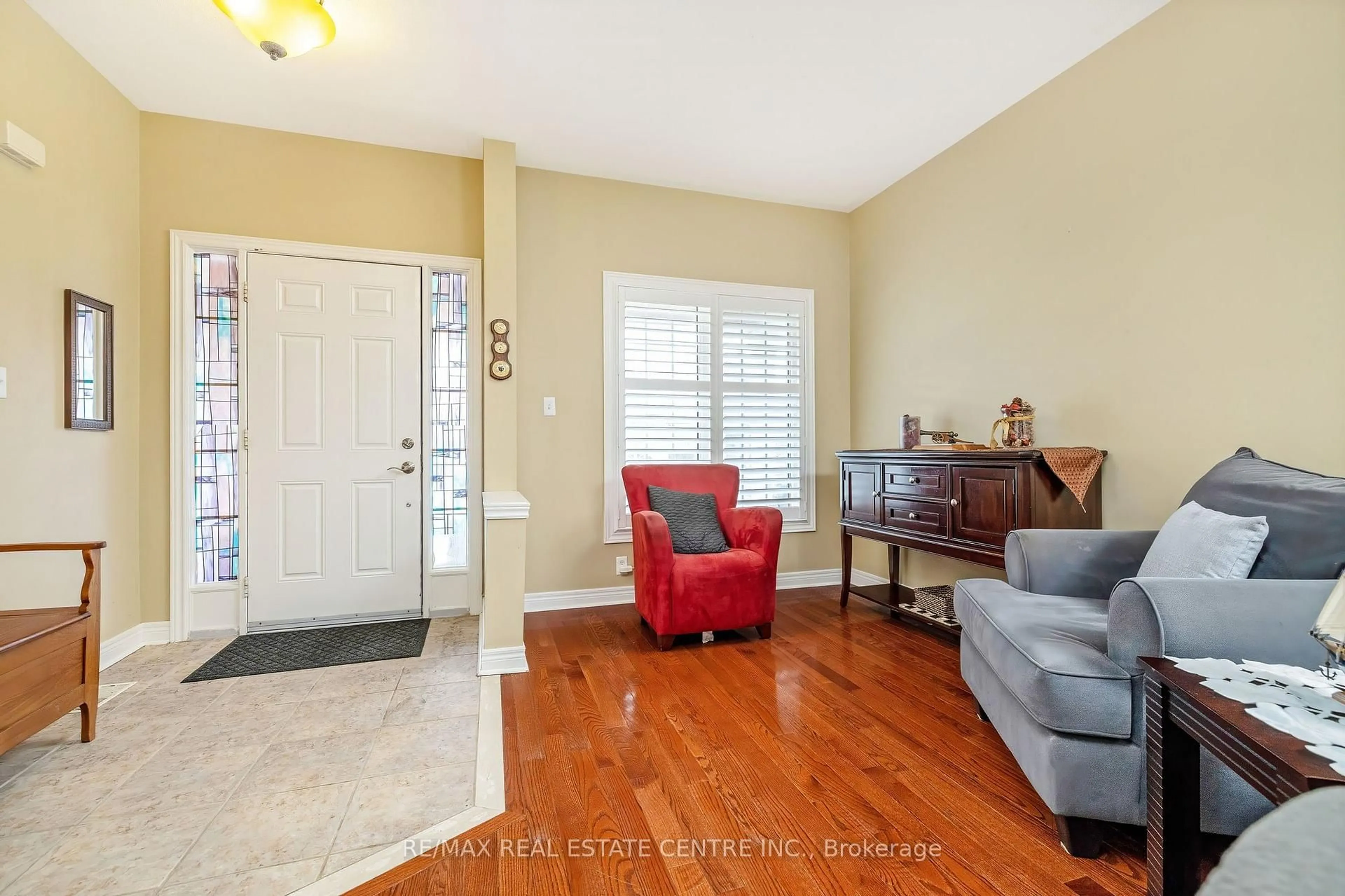 Unknown for 305 Teetzel Dr, Milton Ontario L9T 0B1