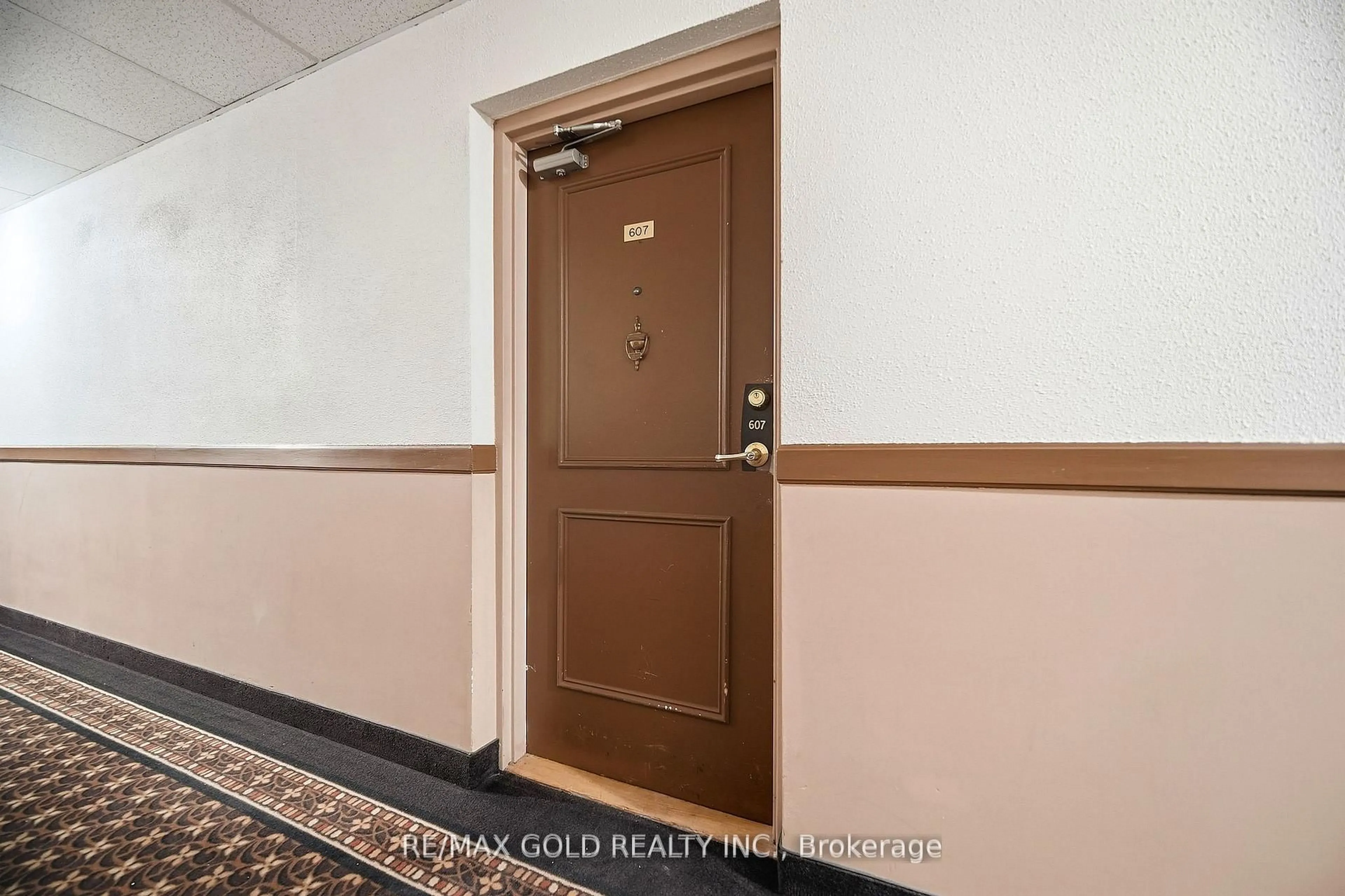 Indoor entryway for 3533 Derry Rd #607, Mississauga Ontario L4T 1B1