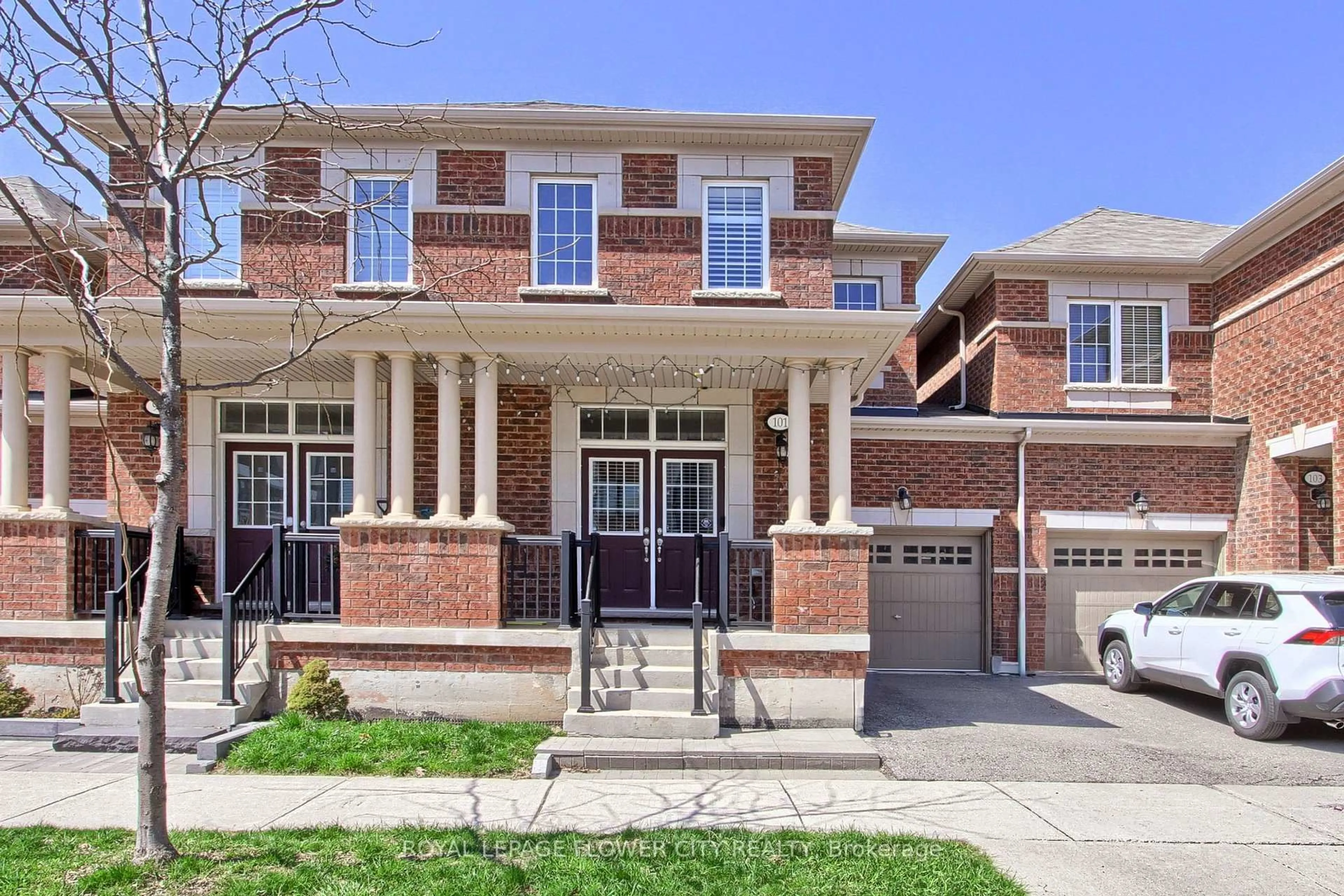 Home with brick exterior material, street for 101 Huguenot Rd, Oakville Ontario L6H 0M3