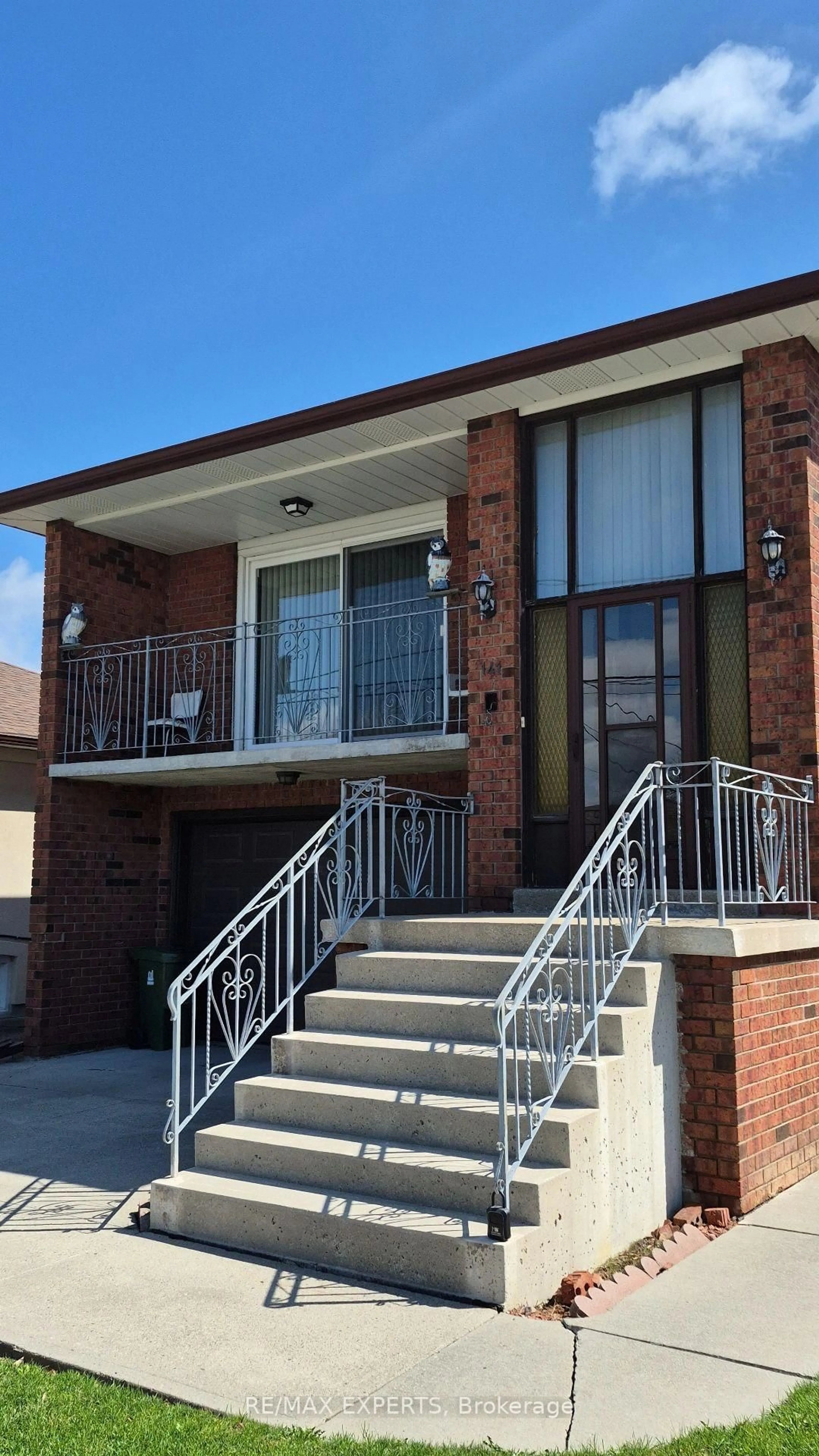 Home with brick exterior material, unknown for 141 Spalding Rd, Toronto Ontario M3K 1K3