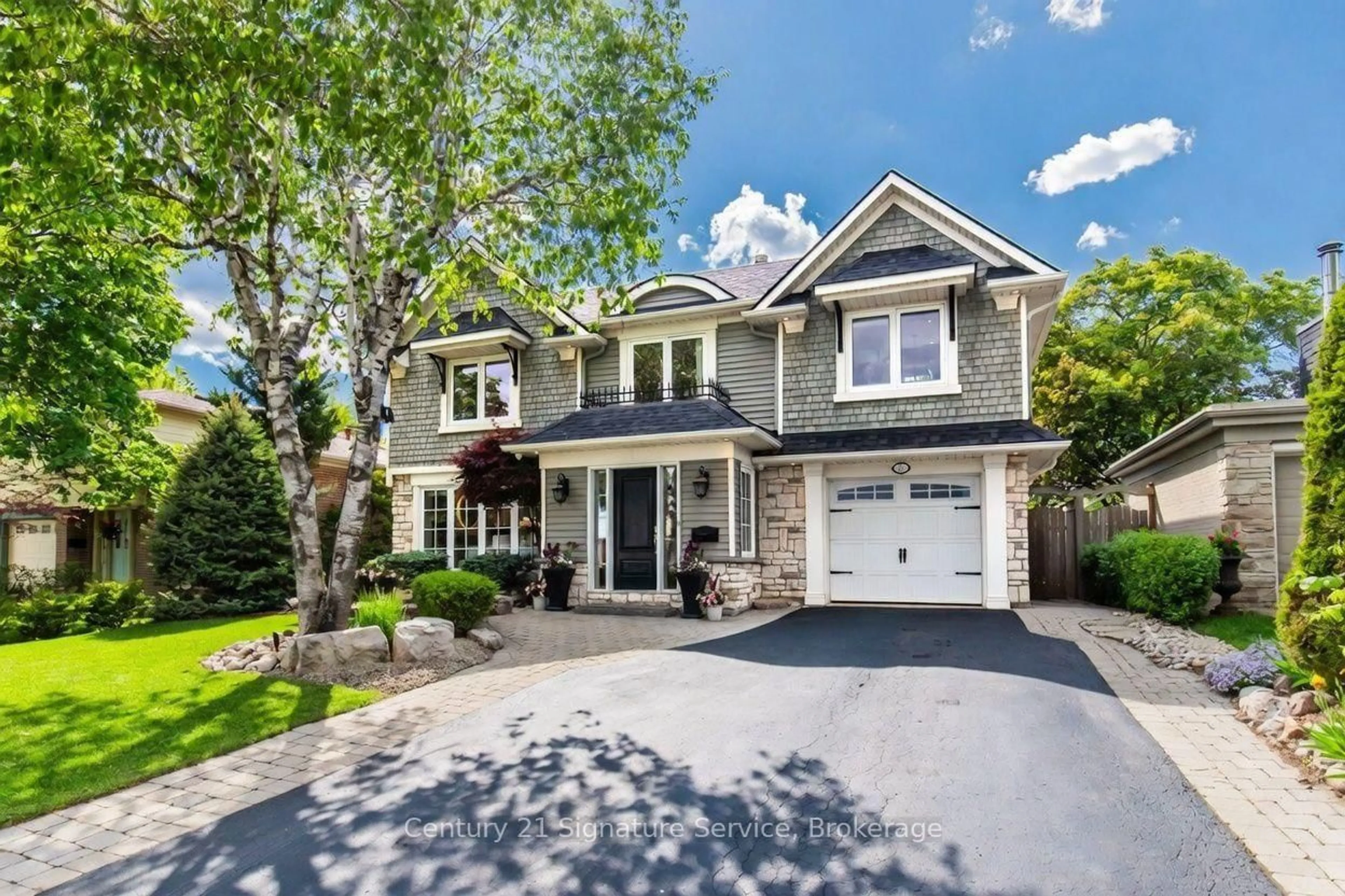 Home with brick exterior material, street for 16 Ferndale Cres, Brampton Ontario L6W 1E9