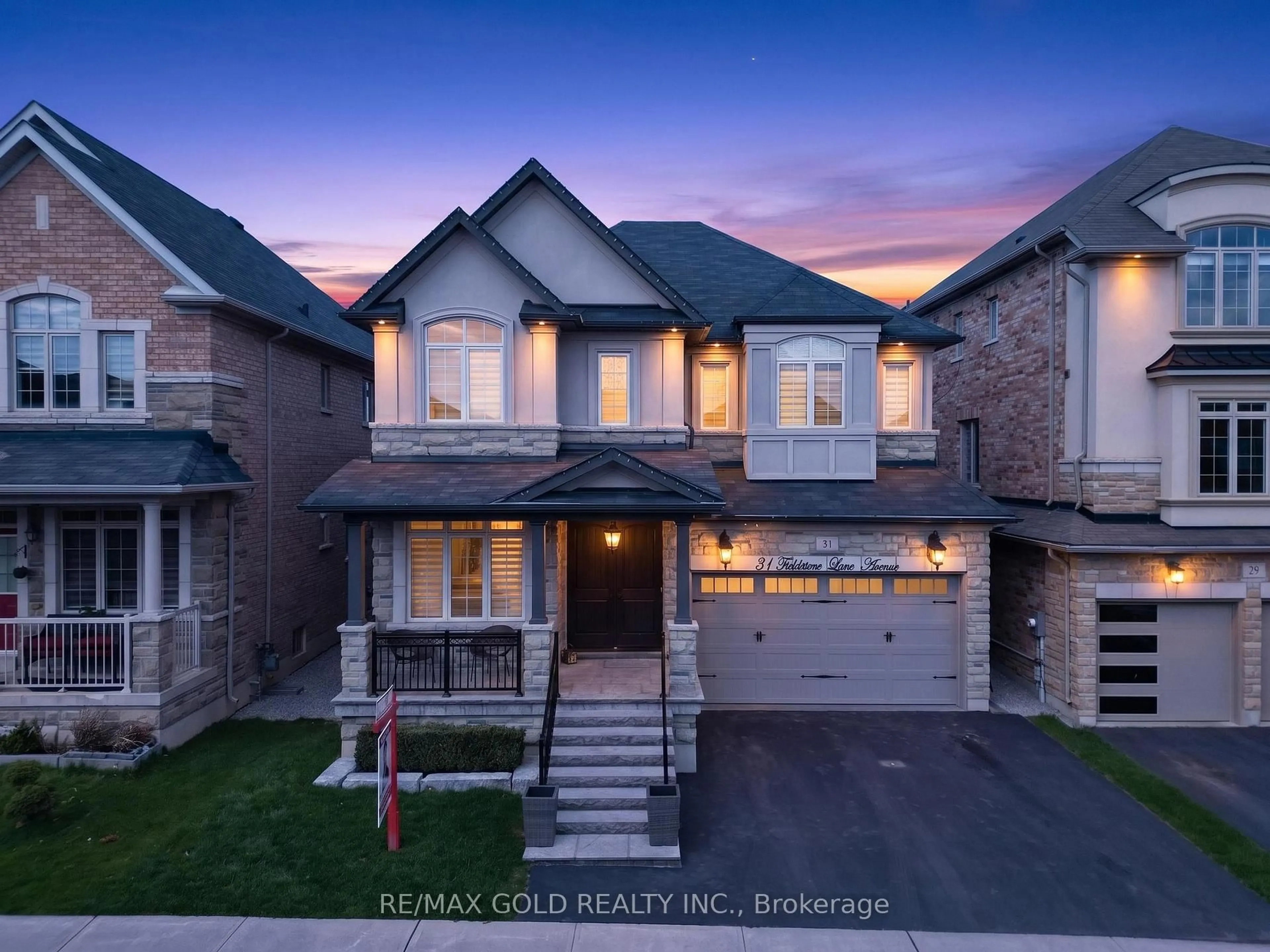 Home with brick exterior material, street for 31 Fieldstone Lane Ave, Caledon Ontario L7C 1C4