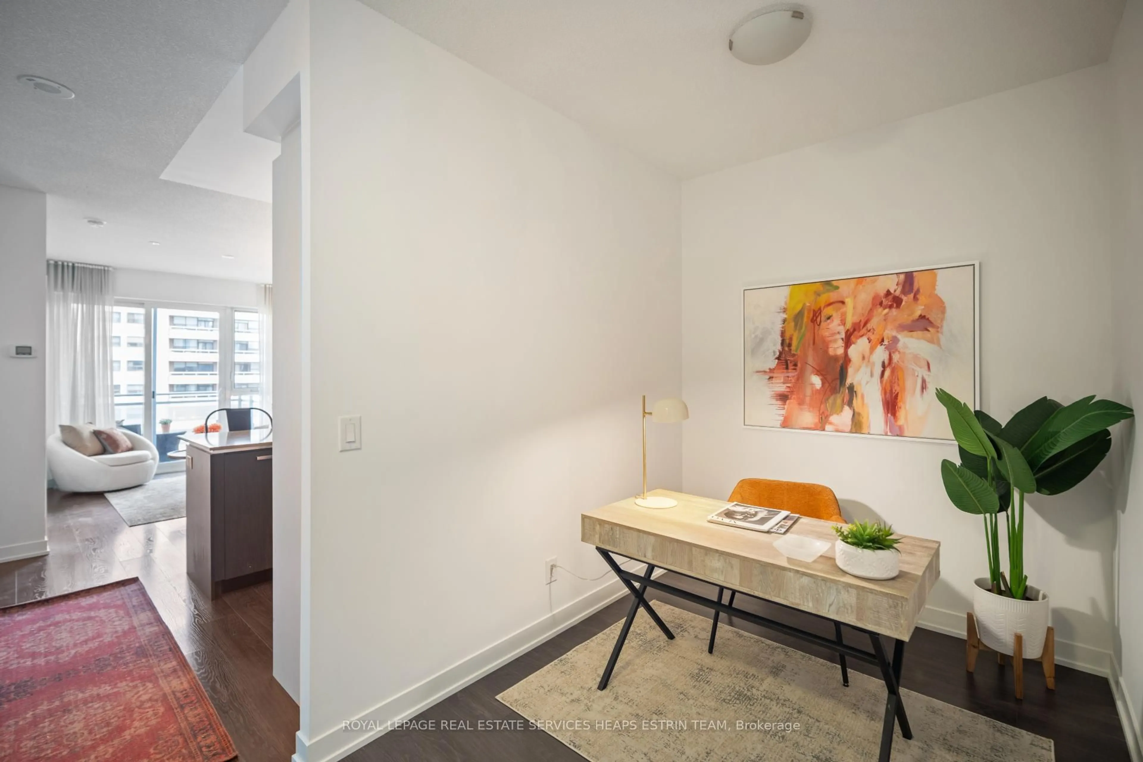 A pic of a room for 1830 Bloor St #842, Toronto Ontario M6P 0A2