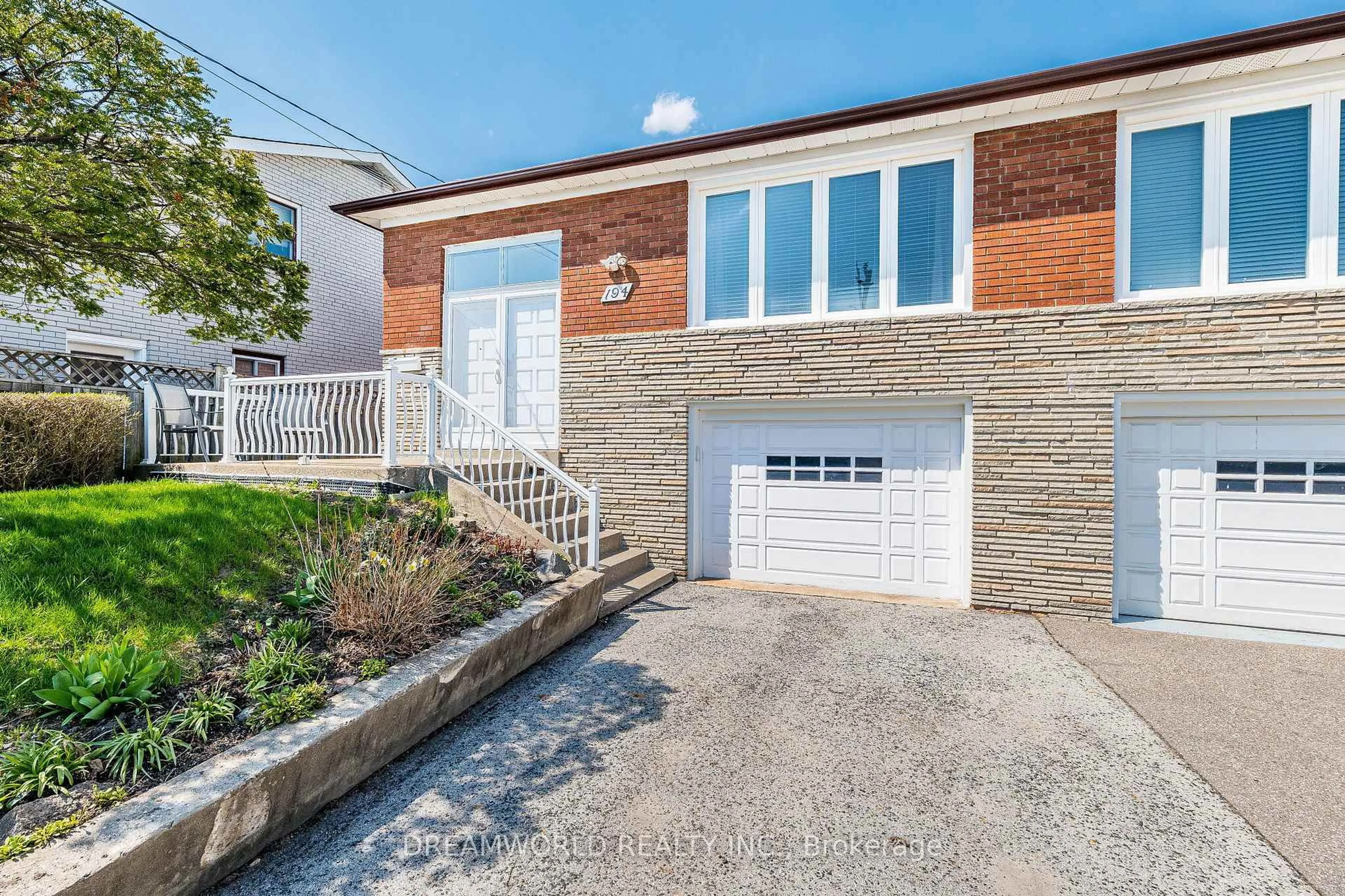 Home with brick exterior material, street for 194 Giltspur Dr, Toronto Ontario M3L 1N5
