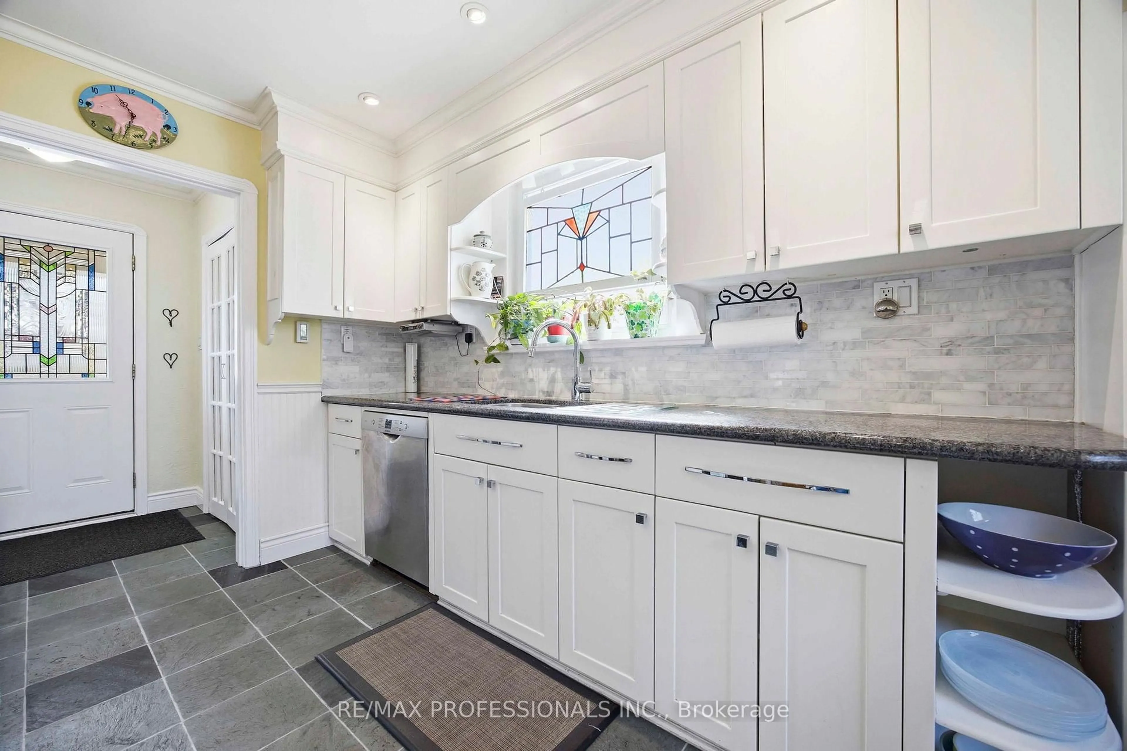 Unknown for 46 Twentieth St, Toronto Ontario M8V 3L6