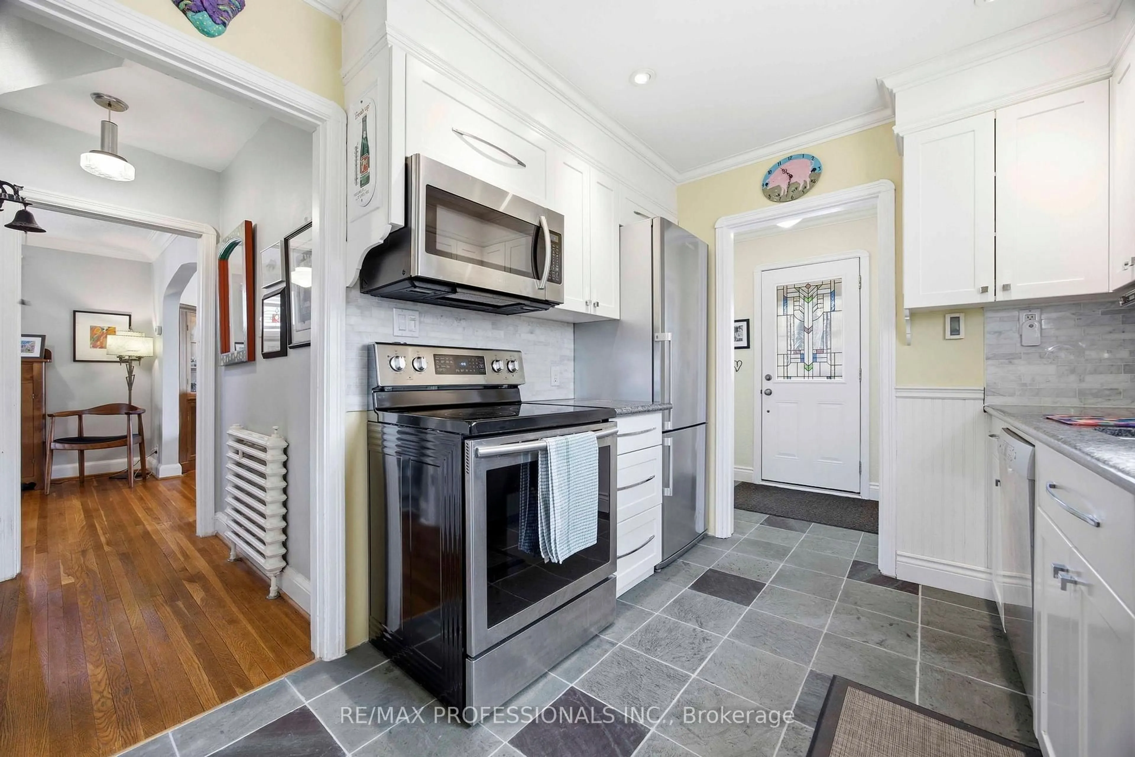 Unknown for 46 Twentieth St, Toronto Ontario M8V 3L6