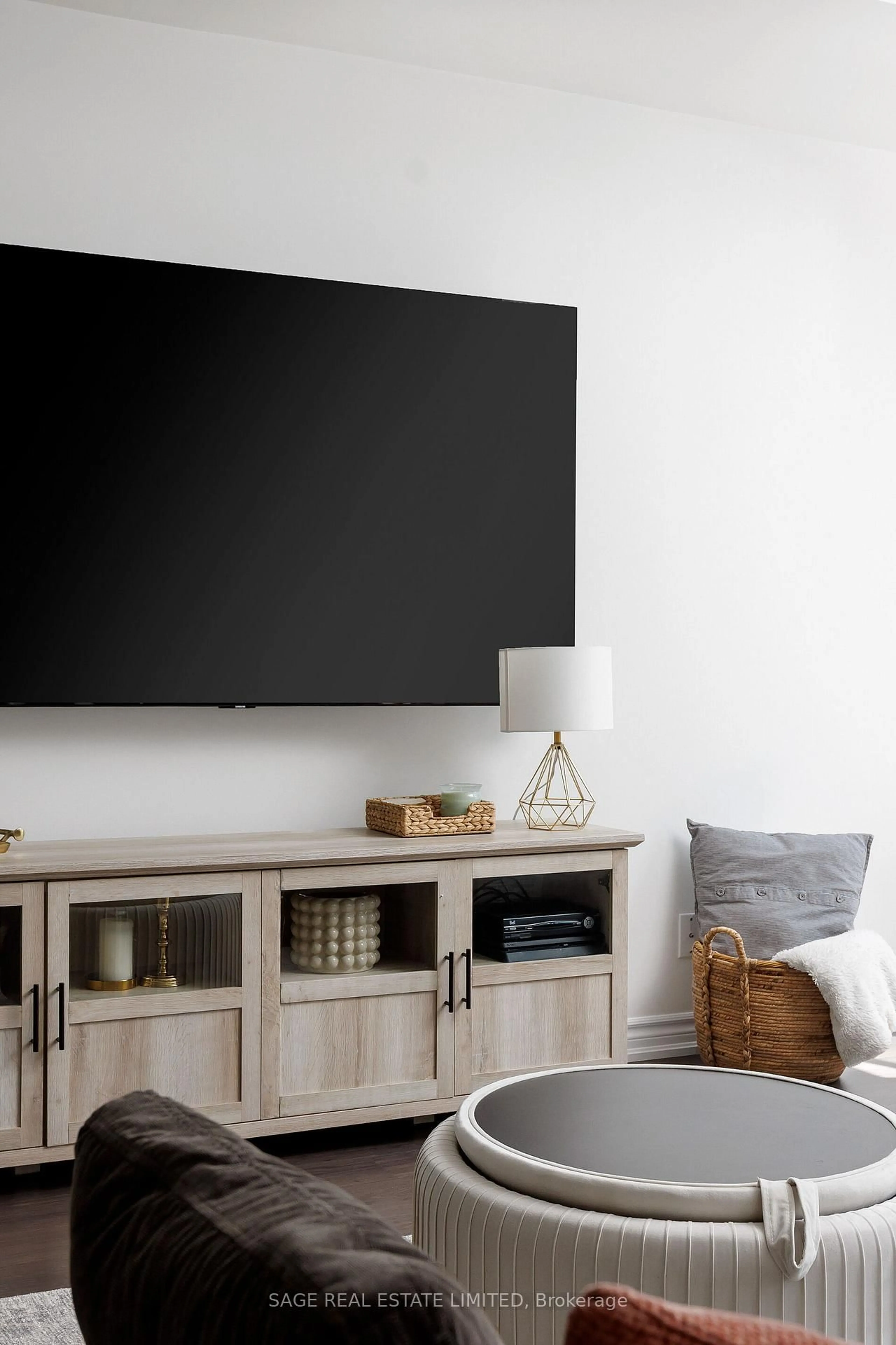 Home theater for 150 Long Branch Ave #22, Toronto Ontario M8W 0B1