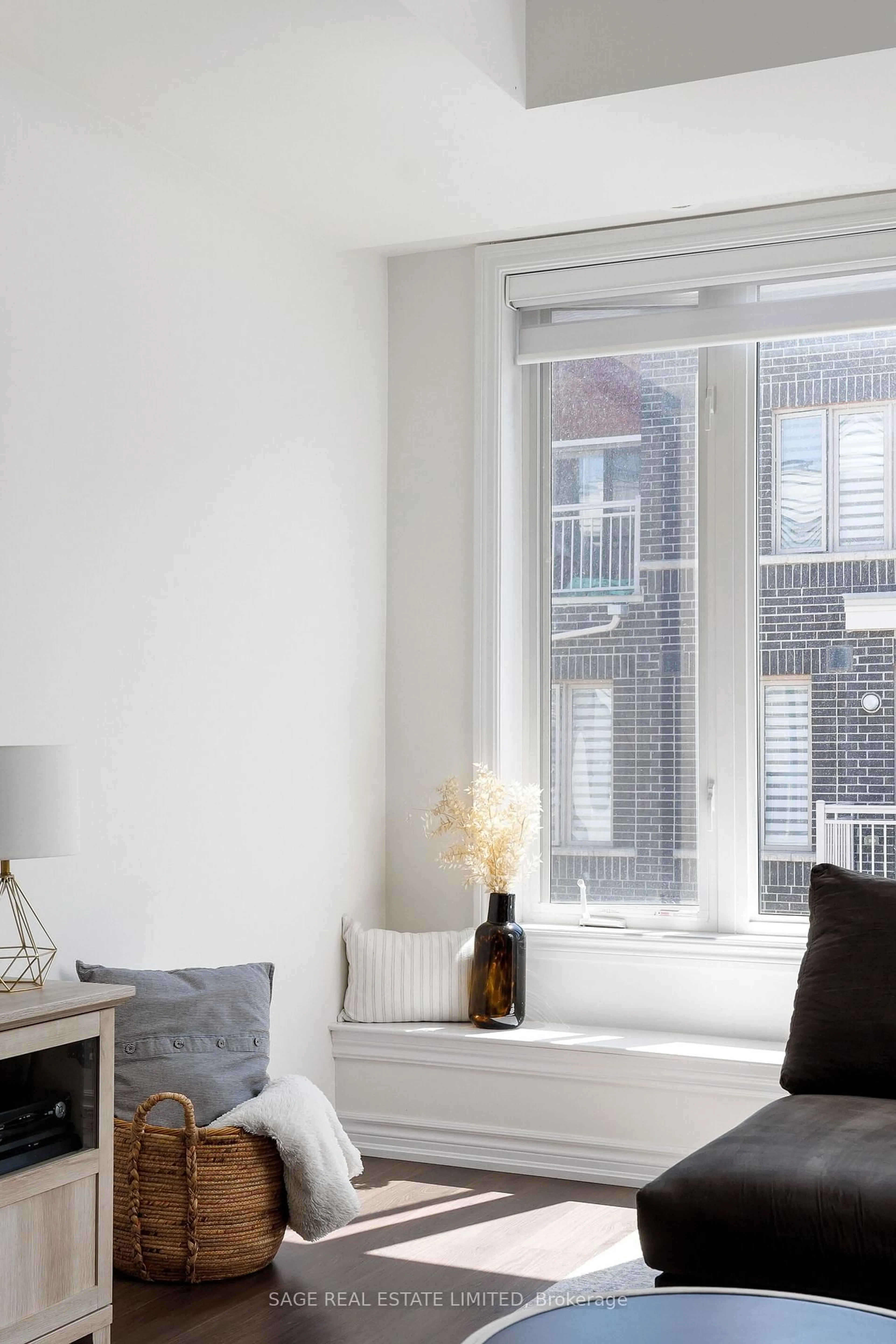 A pic of a room for 150 Long Branch Ave #22, Toronto Ontario M8W 0B1