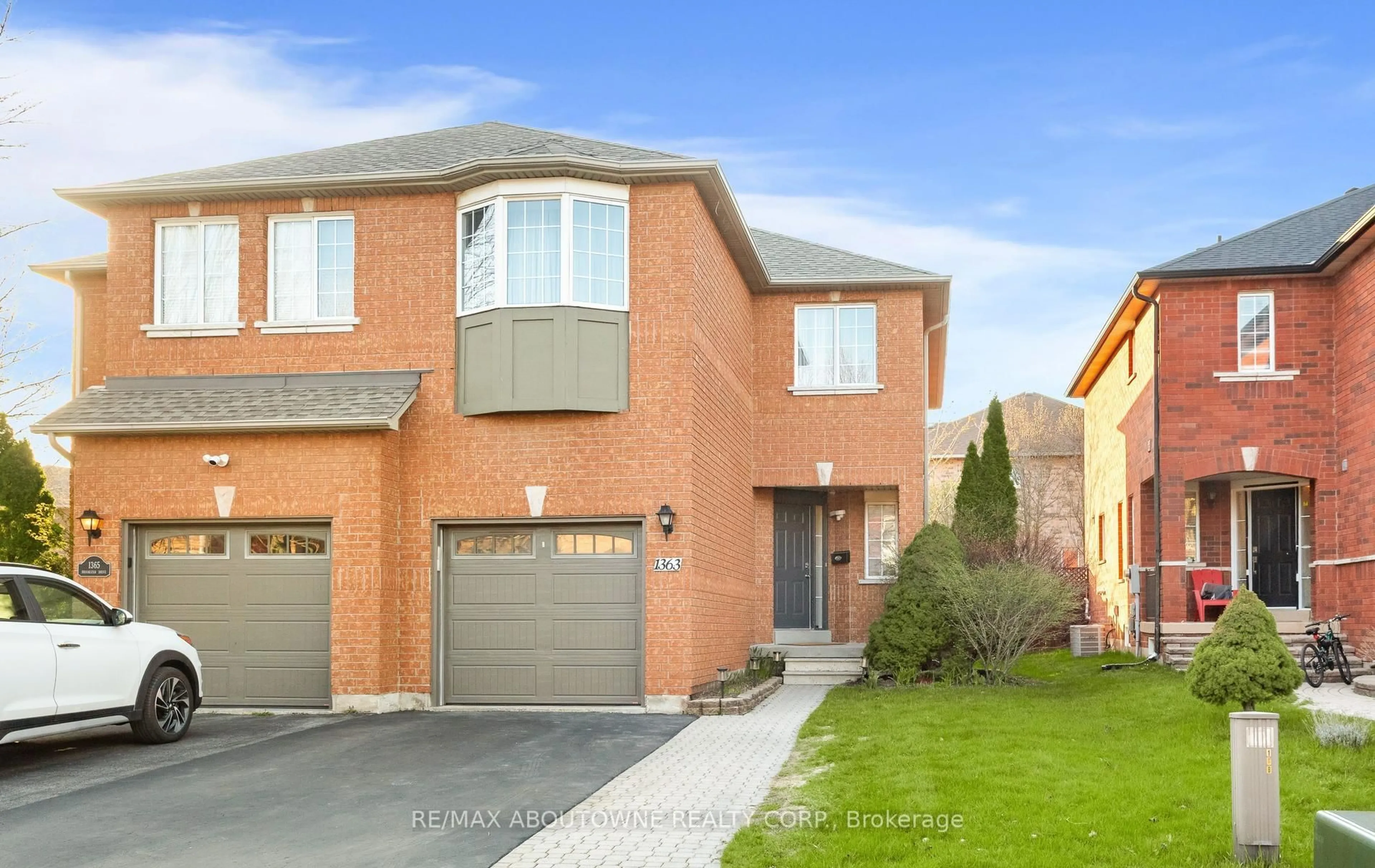Home with brick exterior material, street for 1363 Brookstar Dr, Oakville Ontario L6M 3W1