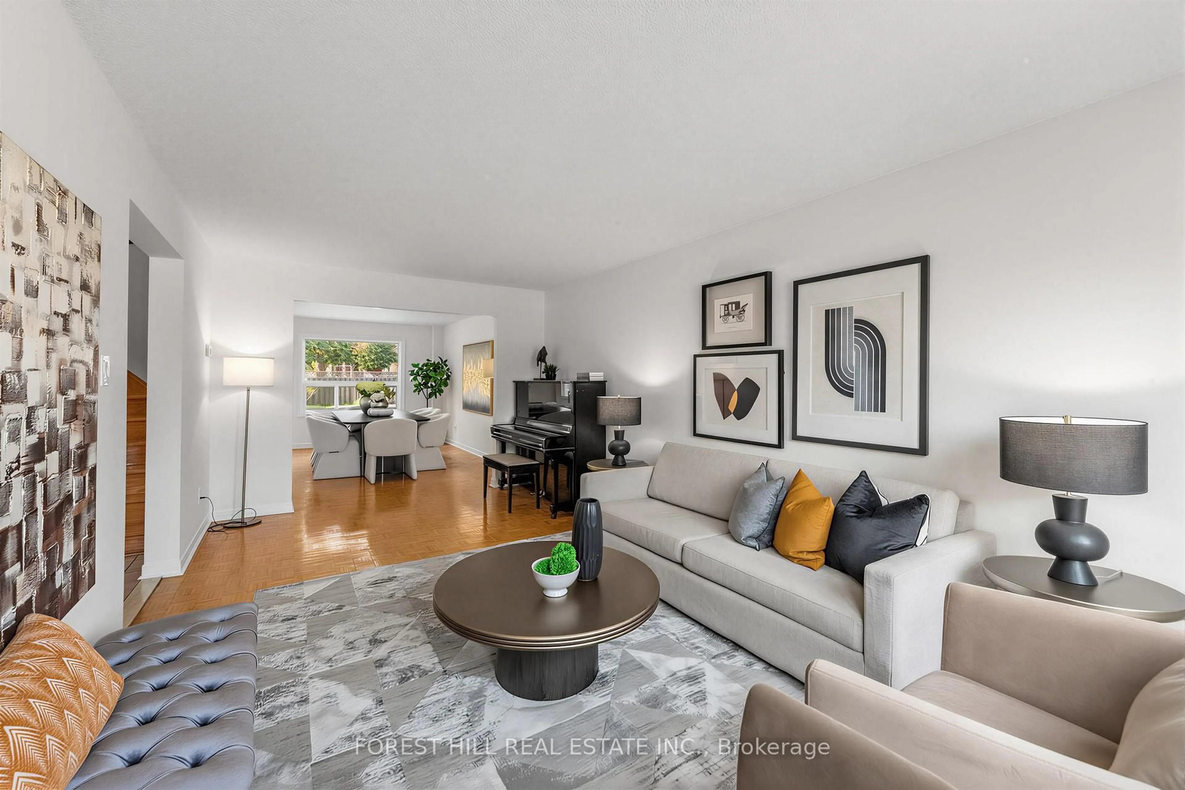 Living room with furniture, unknown for 4129 Molly Ave, Mississauga Ontario L4Z 1E3