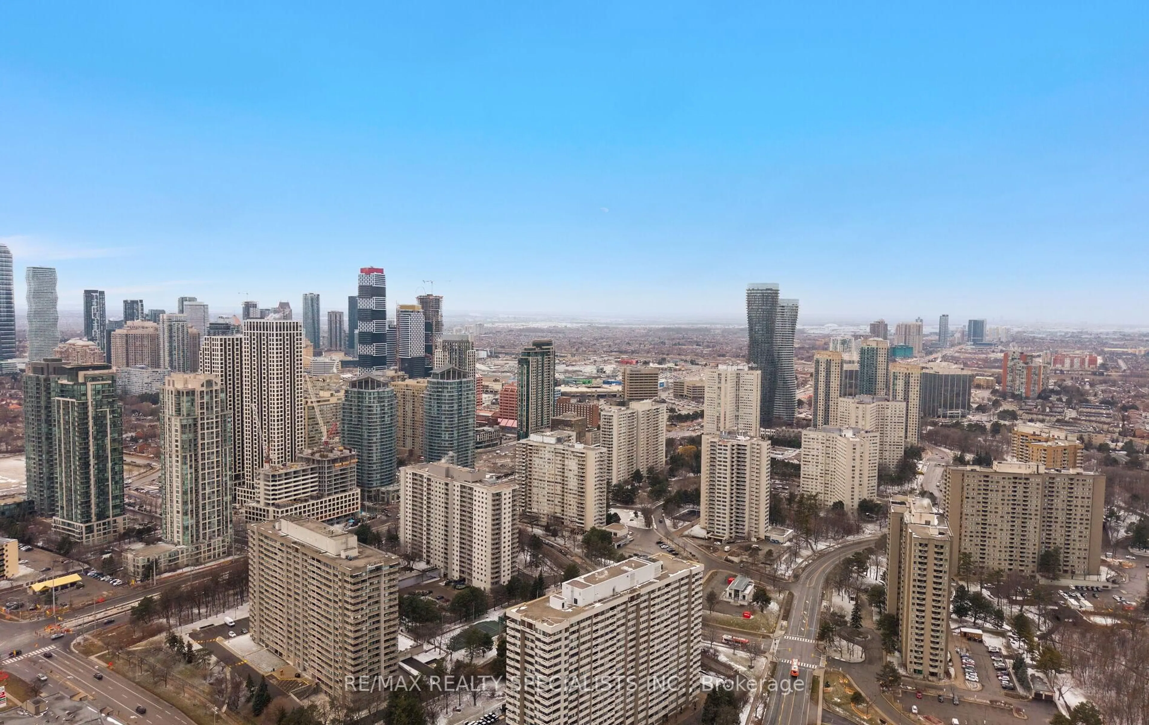 A pic from outside/outdoor area/front of a property/back of a property/a pic from drone, city buildings view from balcony for 400 Mississauga Valley Blvd #7, Mississauga Ontario L5A 3N6