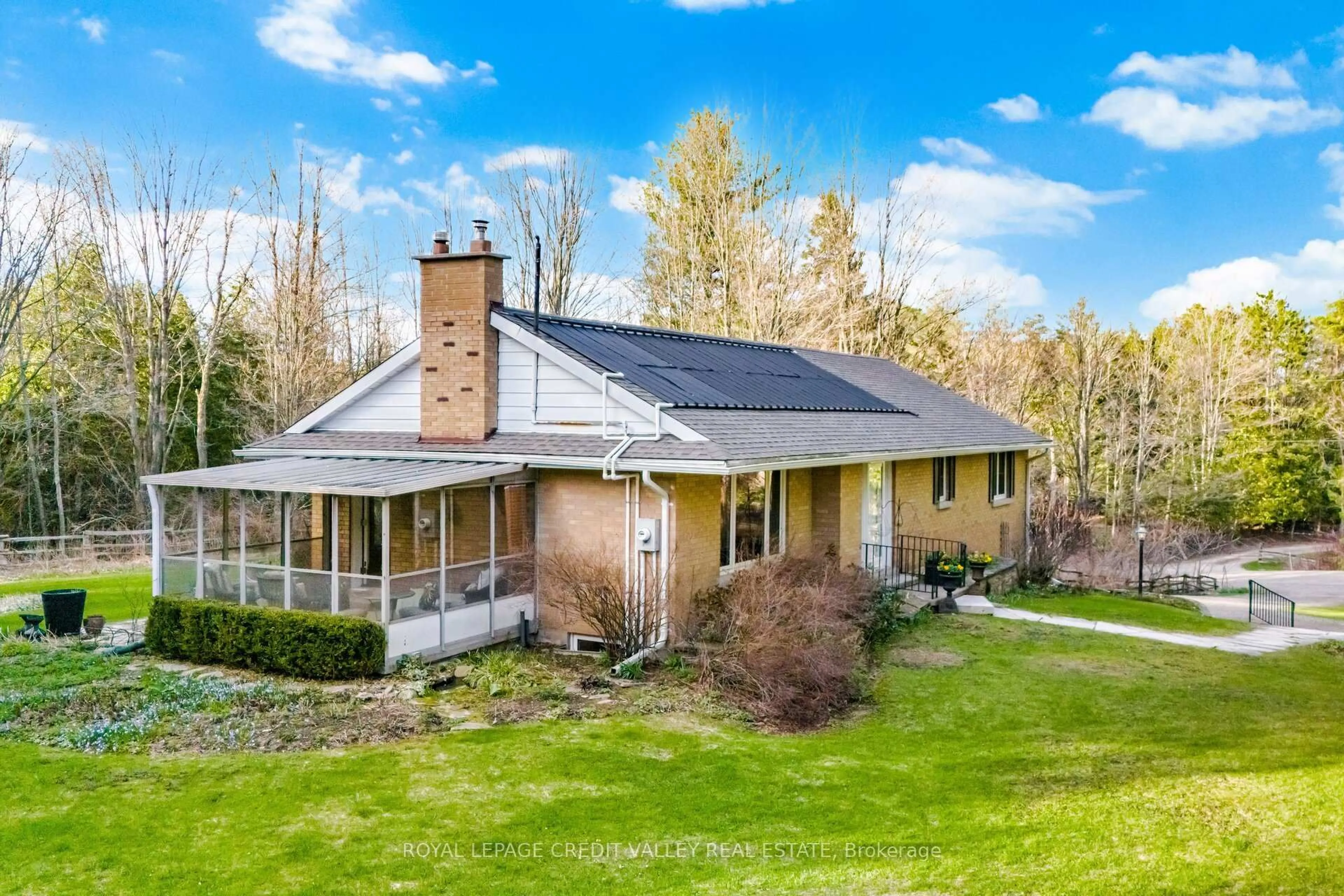 A pic from outside/outdoor area/front of a property/back of a property/a pic from drone, unknown for 17888 Innis Lake Rd, Caledon Ontario L7K 2K7