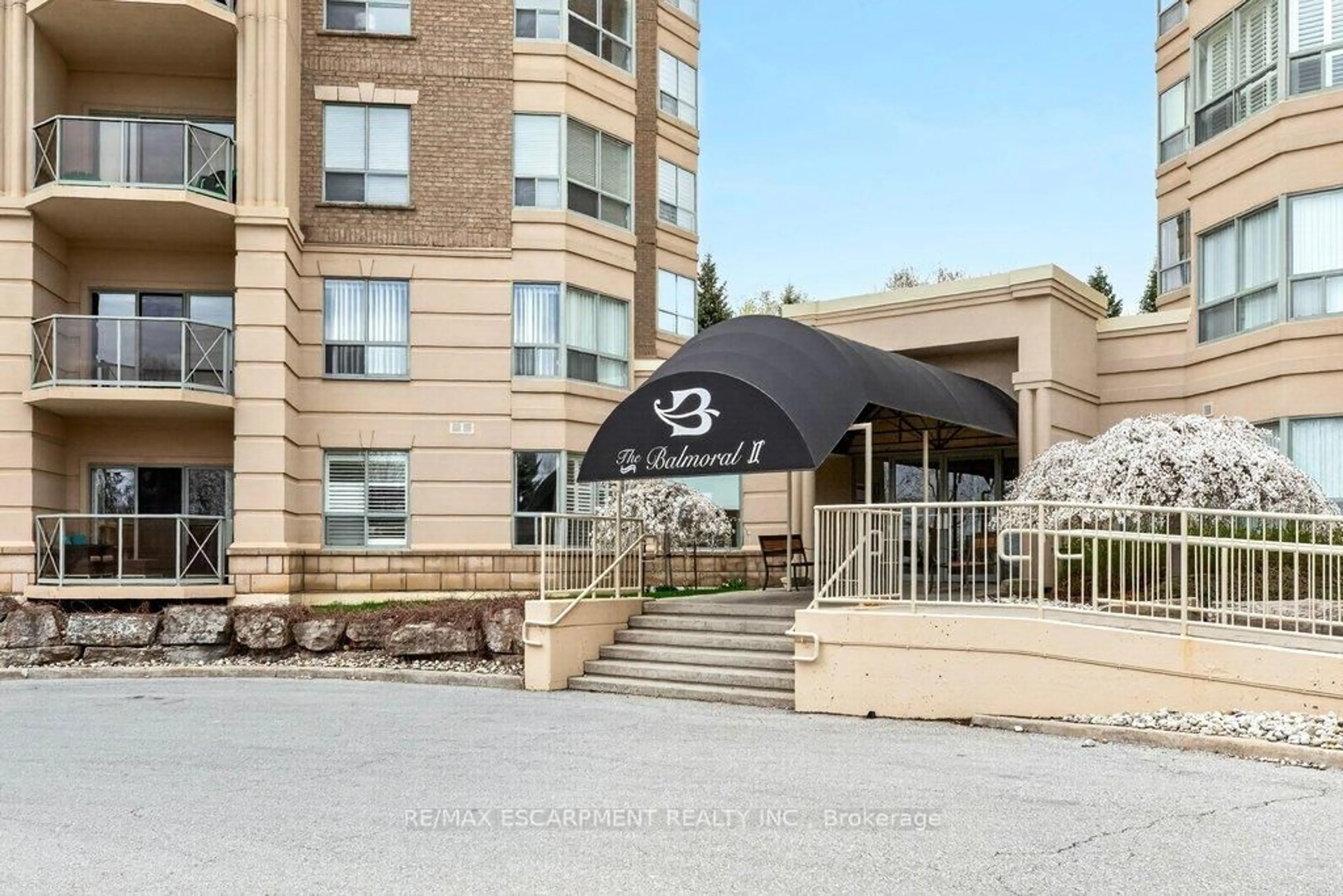 Unknown for 2085 Amherst Heights Dr #PH8, Burlington Ontario L7P 5C2