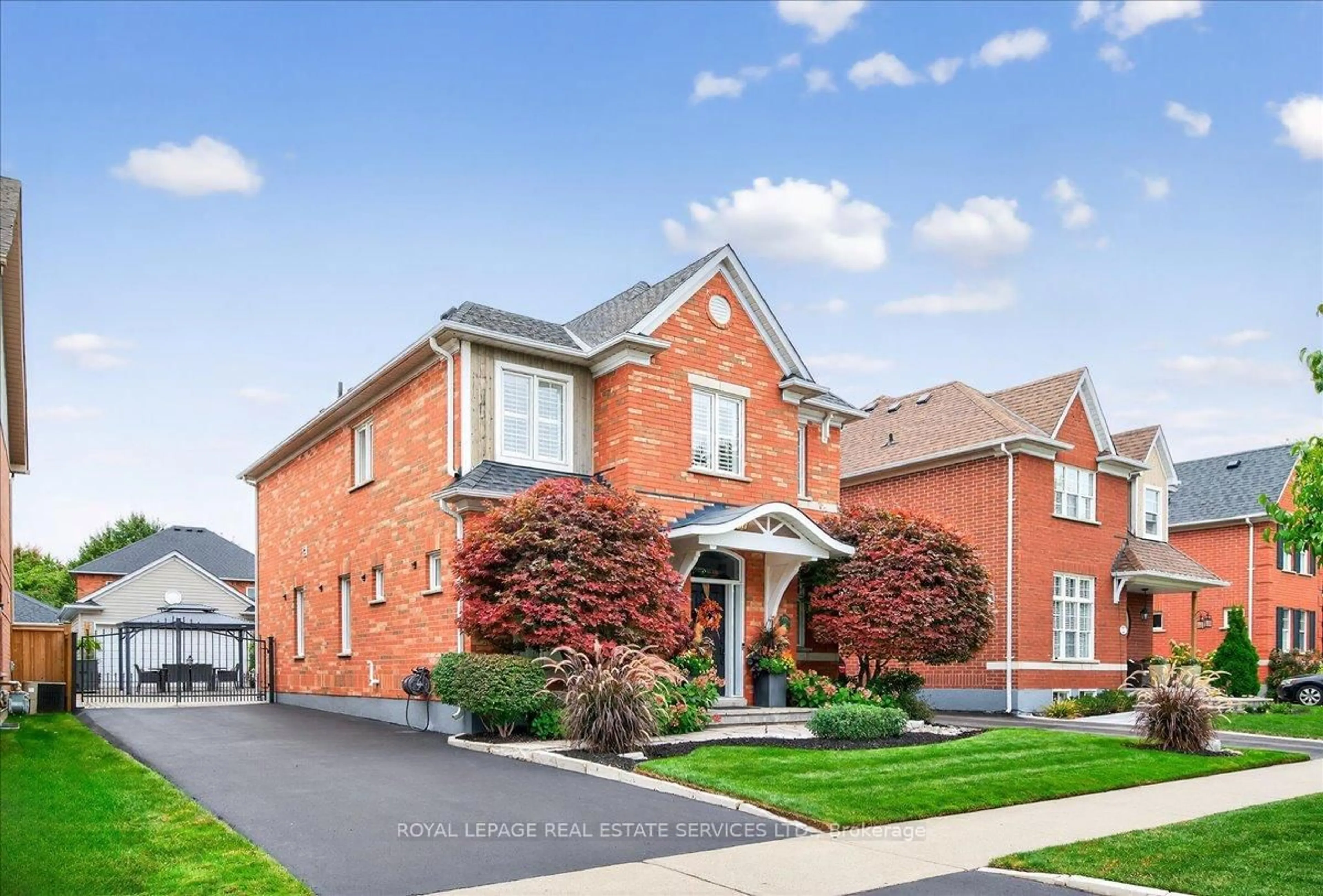 Home with brick exterior material, street for 519 River Glen Blvd, Oakville Ontario L6H 6N4