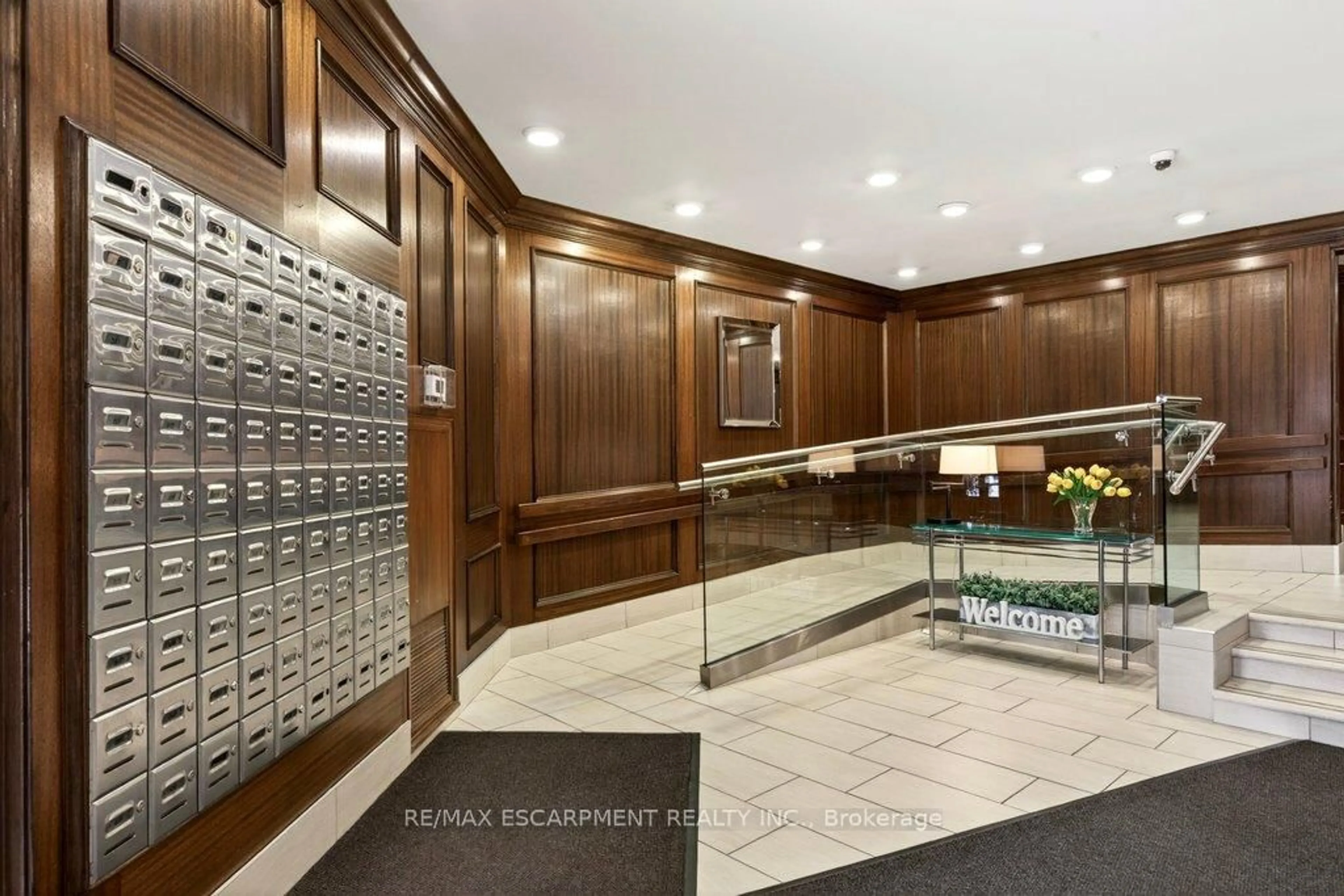 Unknown for 1237 North Shore Blvd #803, Burlington Ontario L7S 2H8