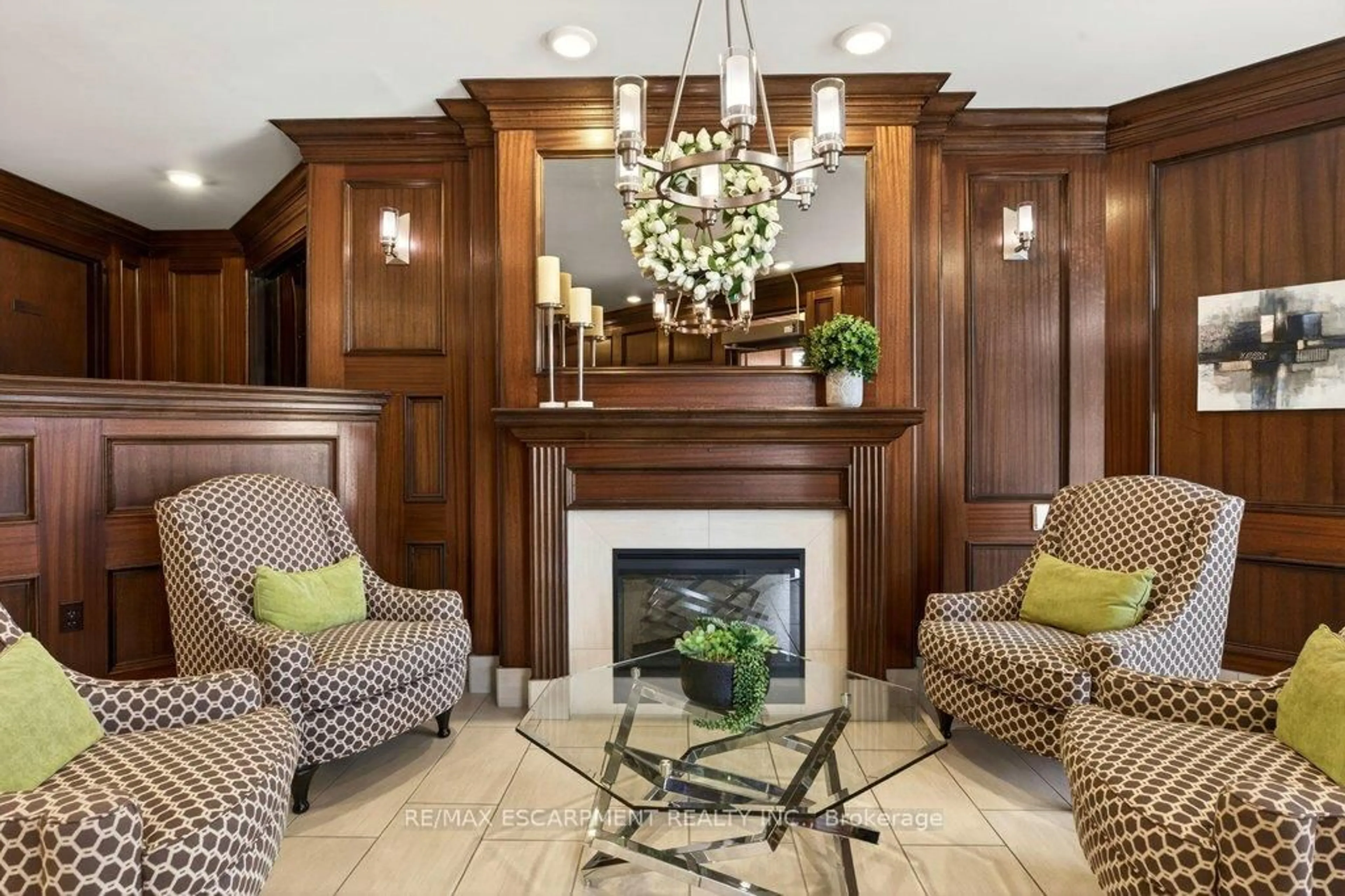 Lobby for 1237 North Shore Blvd #803, Burlington Ontario L7S 2H8