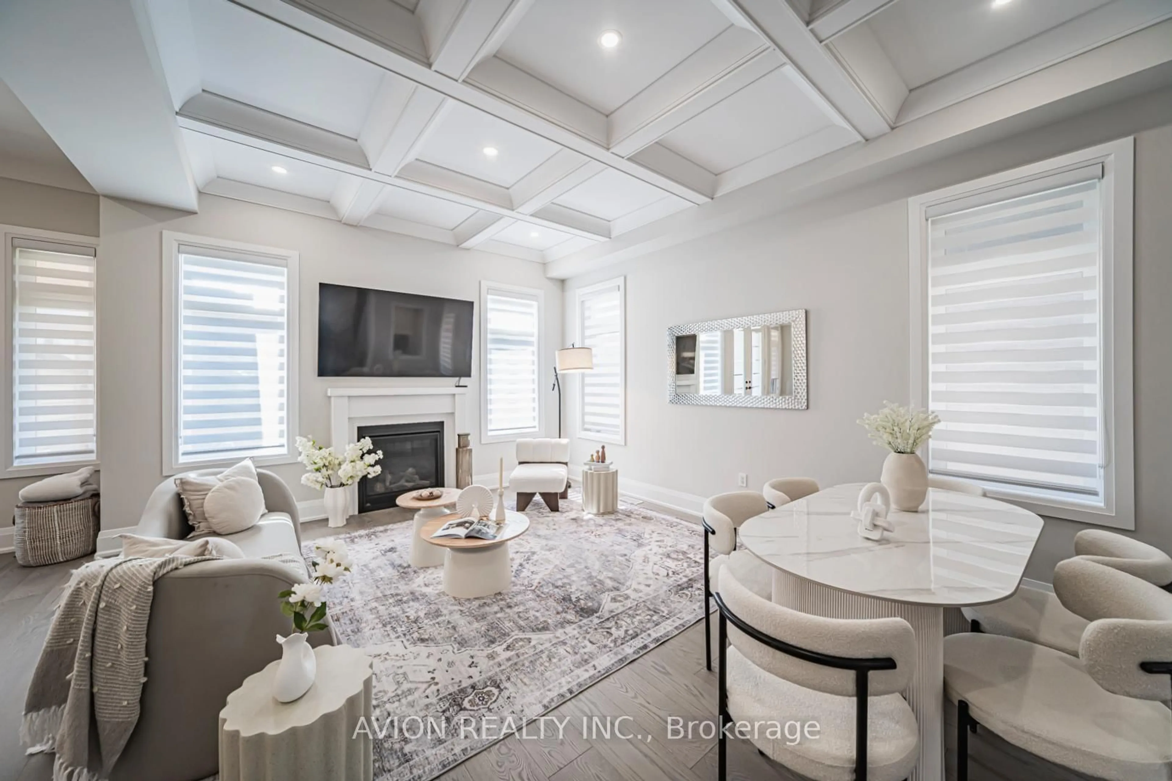 Living room with furniture, unknown for 1306 Felicity Gdns, Oakville Ontario L6M 5L6