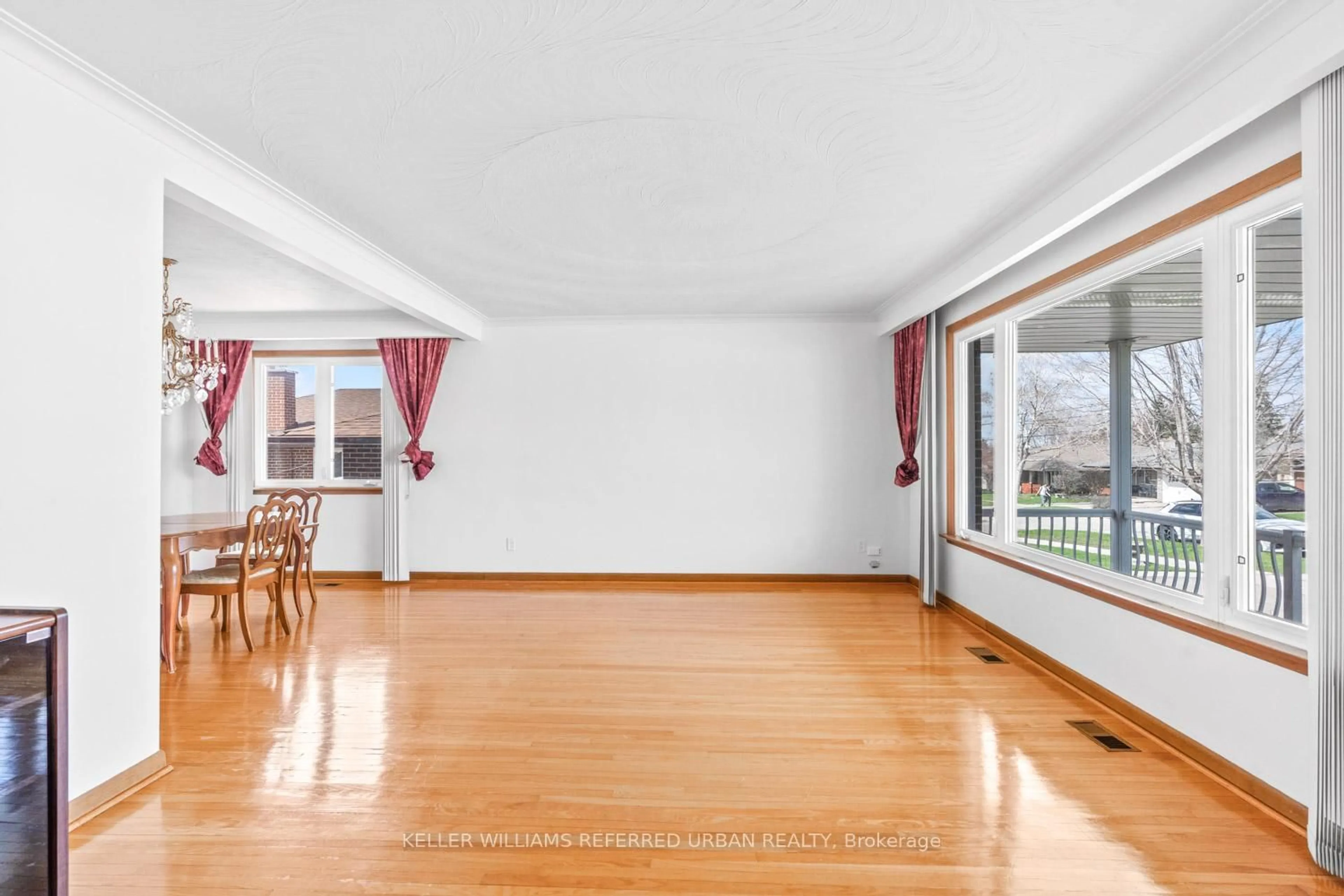 Unknown for 583 Queens Dr, Toronto Ontario M6L 1N2