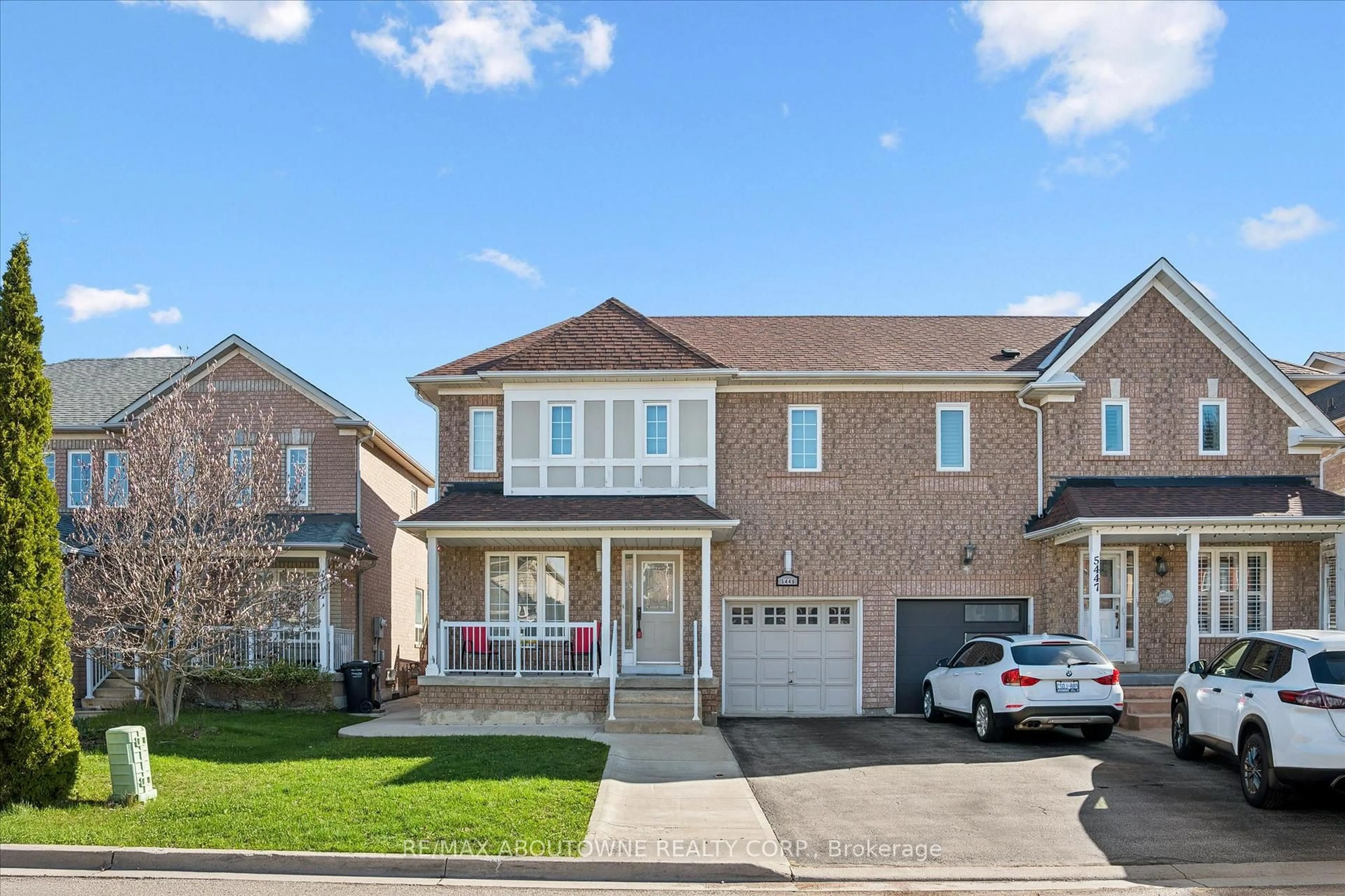 Home with brick exterior material, street for 5449 Rochelle Way, Mississauga Ontario L5M 6N4