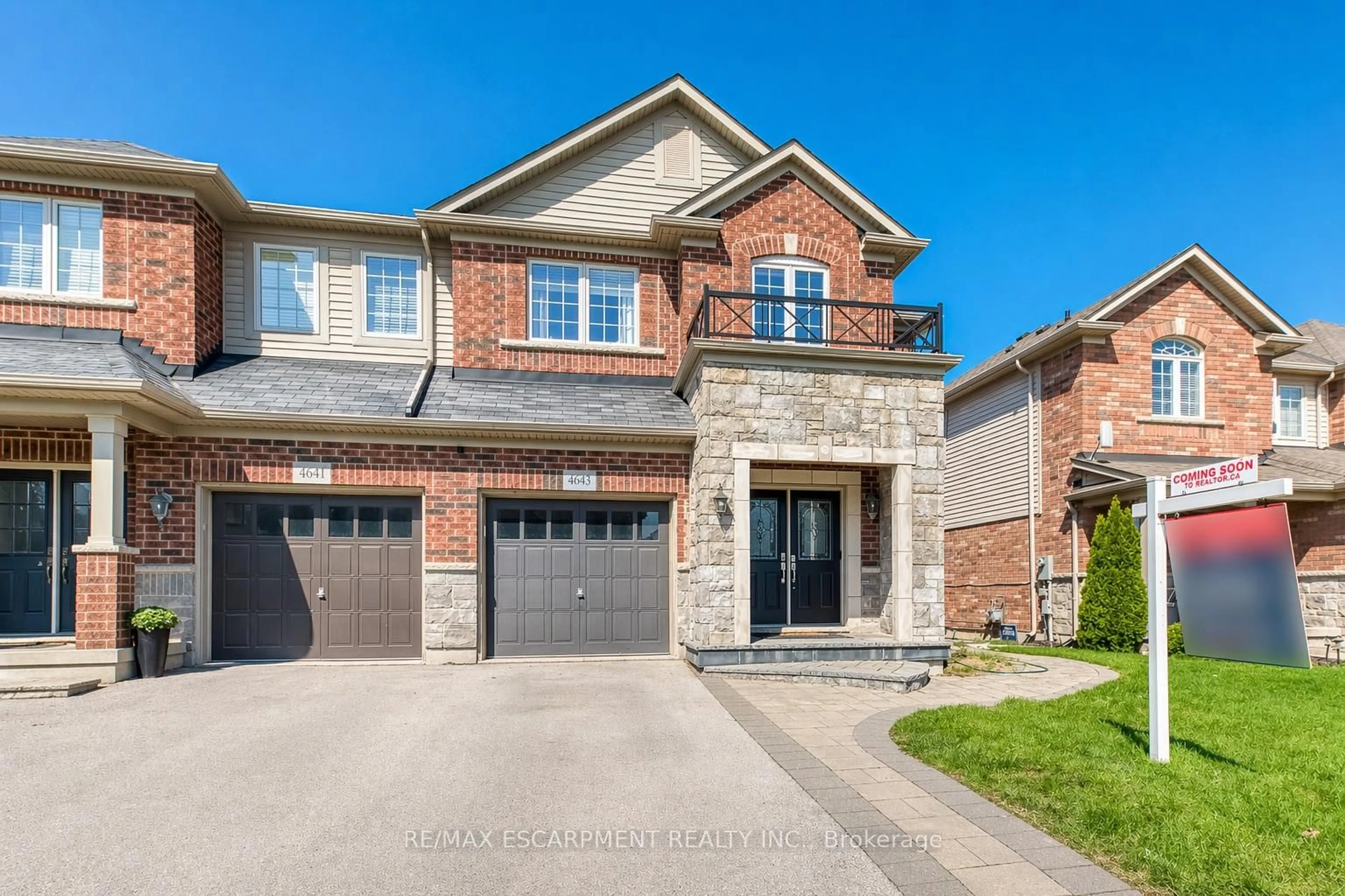 Home with brick exterior material, street for 4643 THOMAS ALTON Blvd, Burlington Ontario L7M 0J2