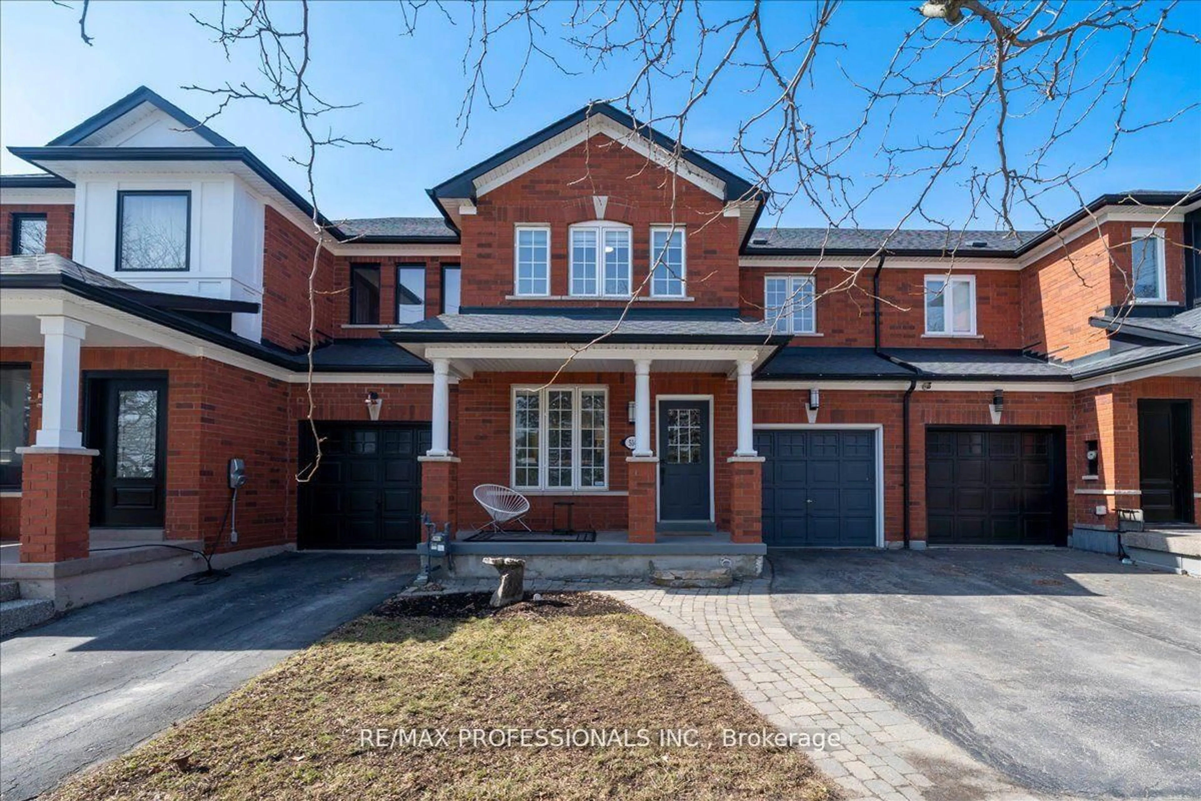 Home with brick exterior material, street for 514 Thelma St, Burlington Ontario L7L 6W8