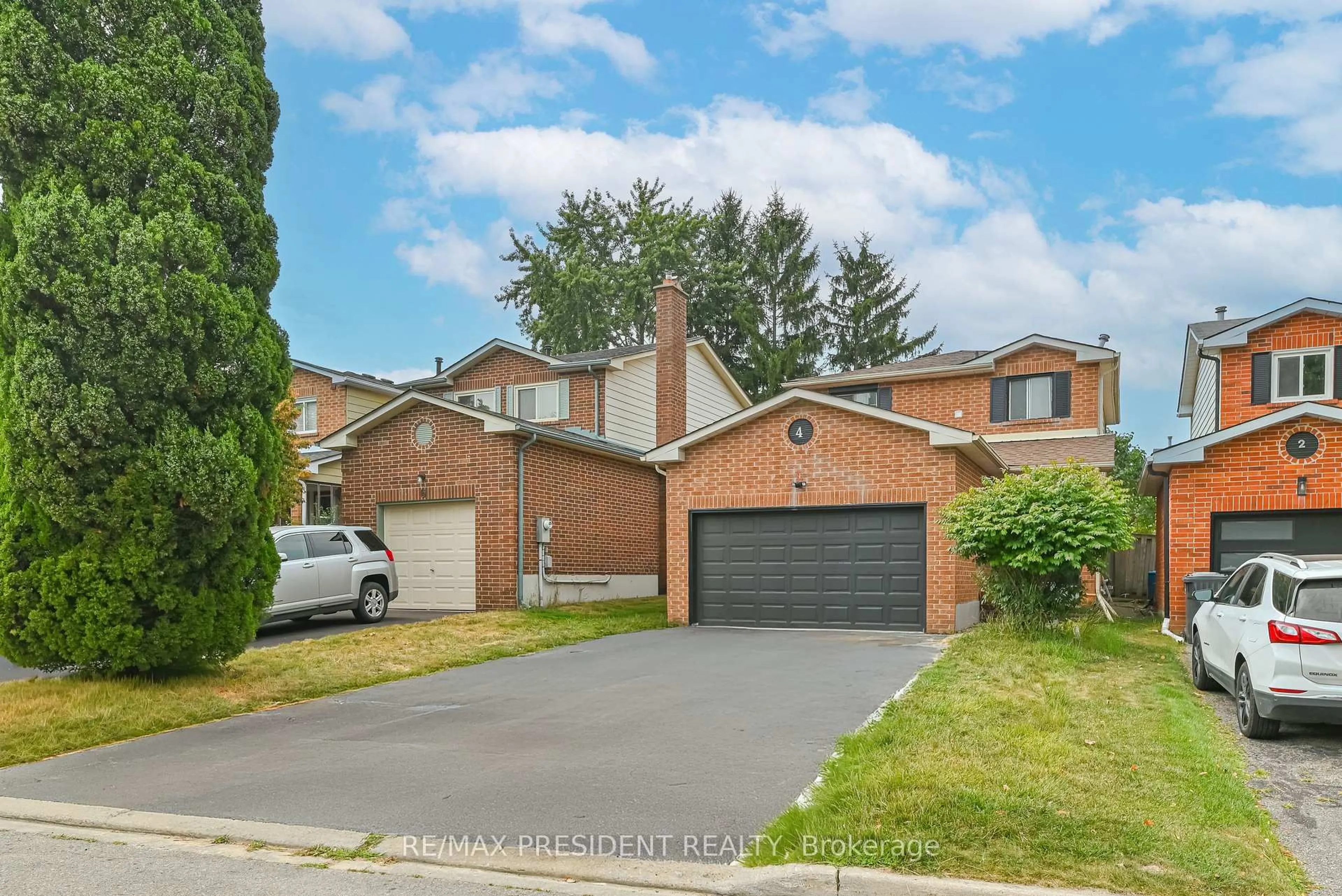 Home with brick exterior material, street for 4 Lawnview Crt, Brampton Ontario L7G 1T4