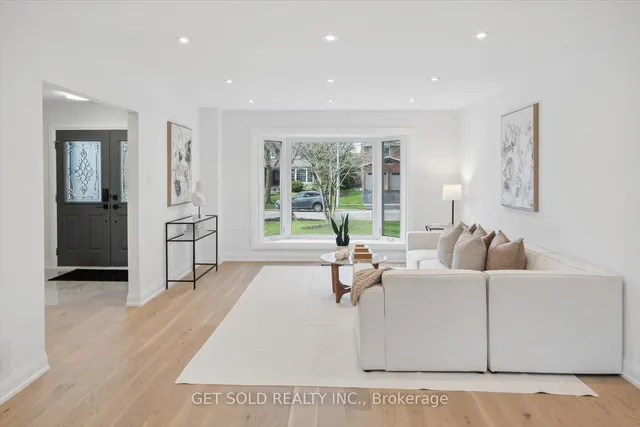 1768 Sherwood Forrest Circ, Mississauga 5