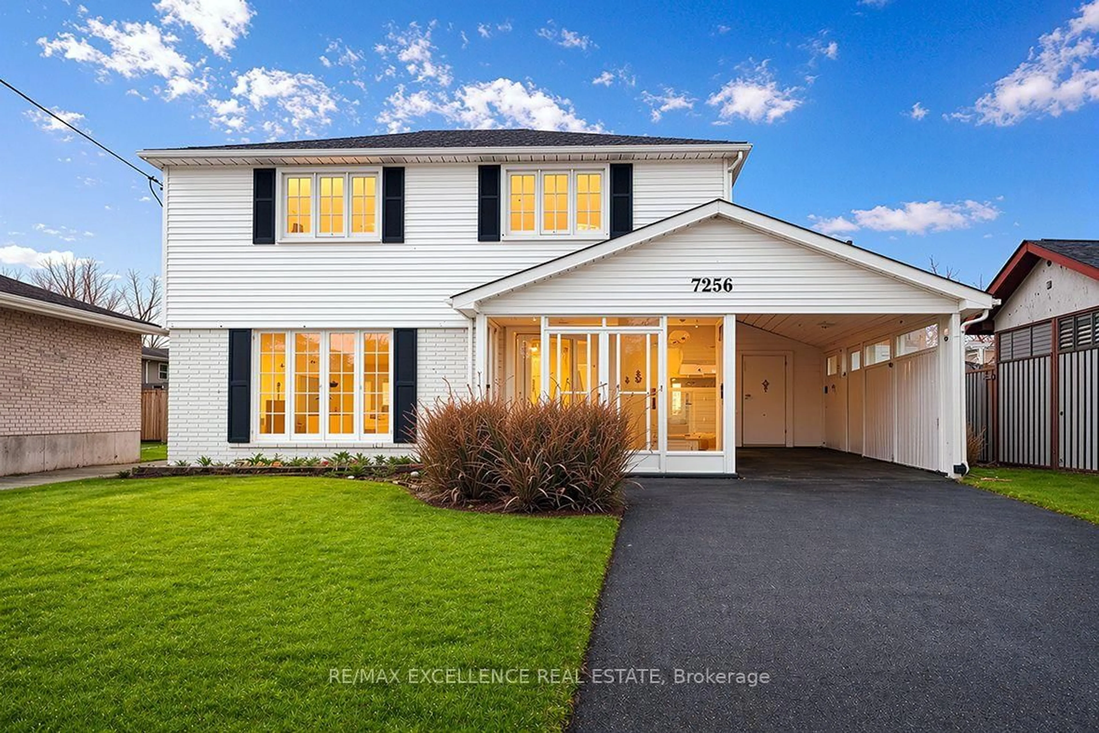 Home with vinyl exterior material, street for 7256 Topping Rd, Mississauga Ontario L4T 2Y5