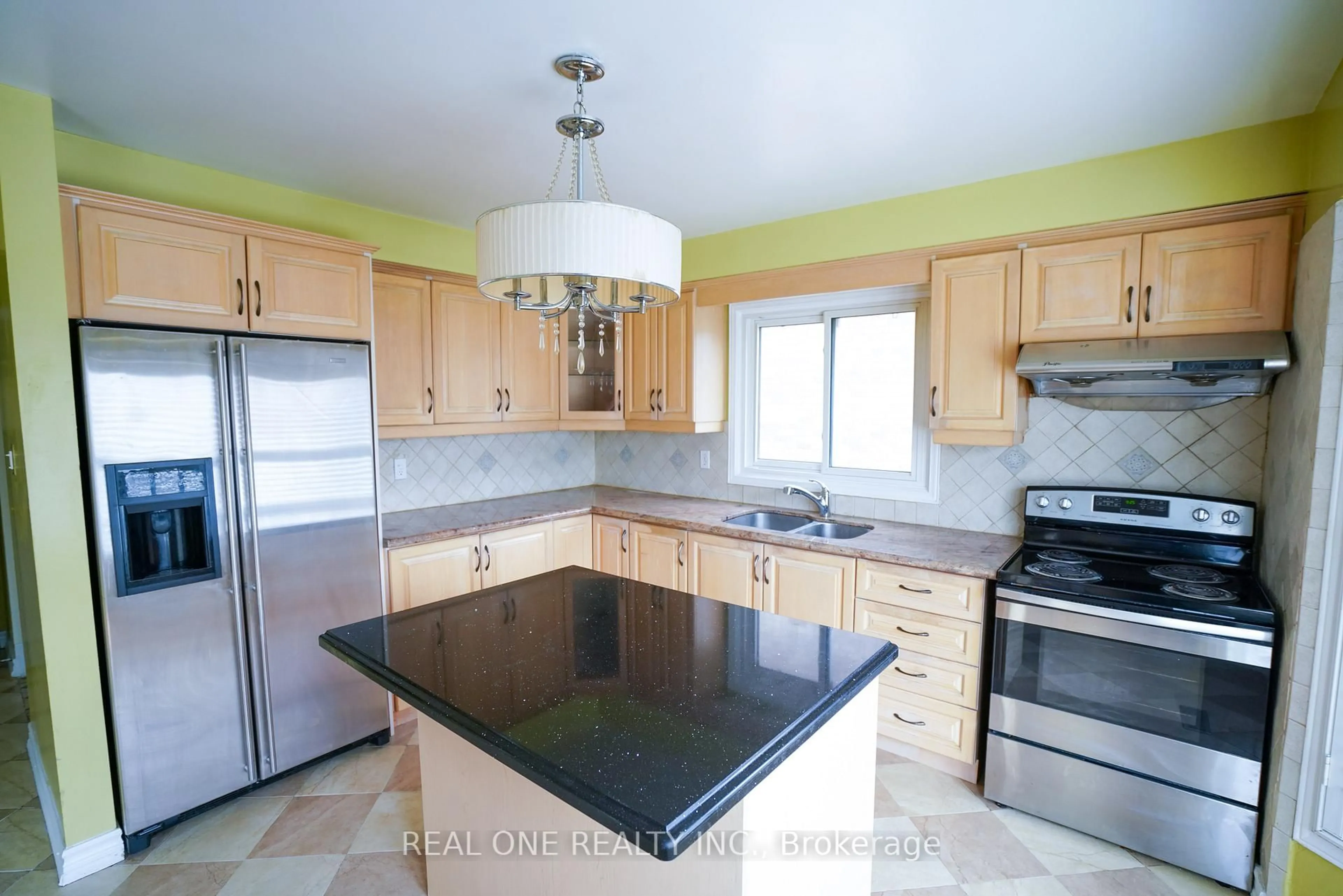 Standard kitchen, unknown for 476 Bud Gregory Blvd, Mississauga Ontario L4Z 2K4
