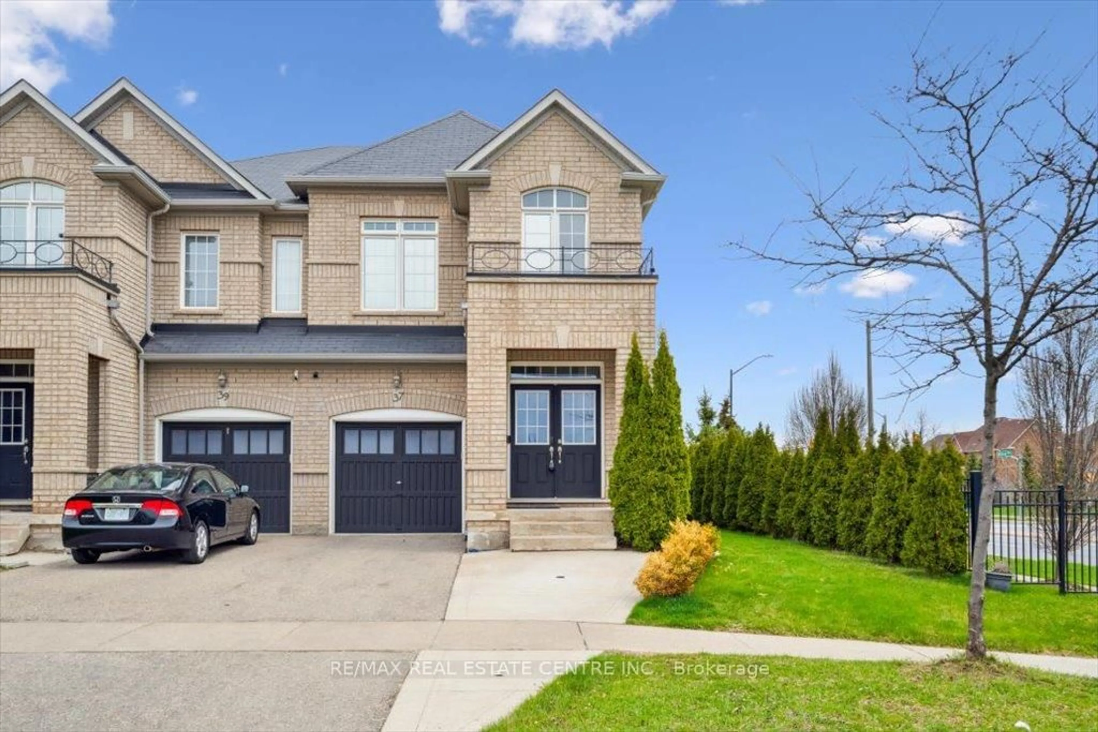 Home with brick exterior material, street for 37 Interlude Dr, Brampton Ontario L6X 3B1
