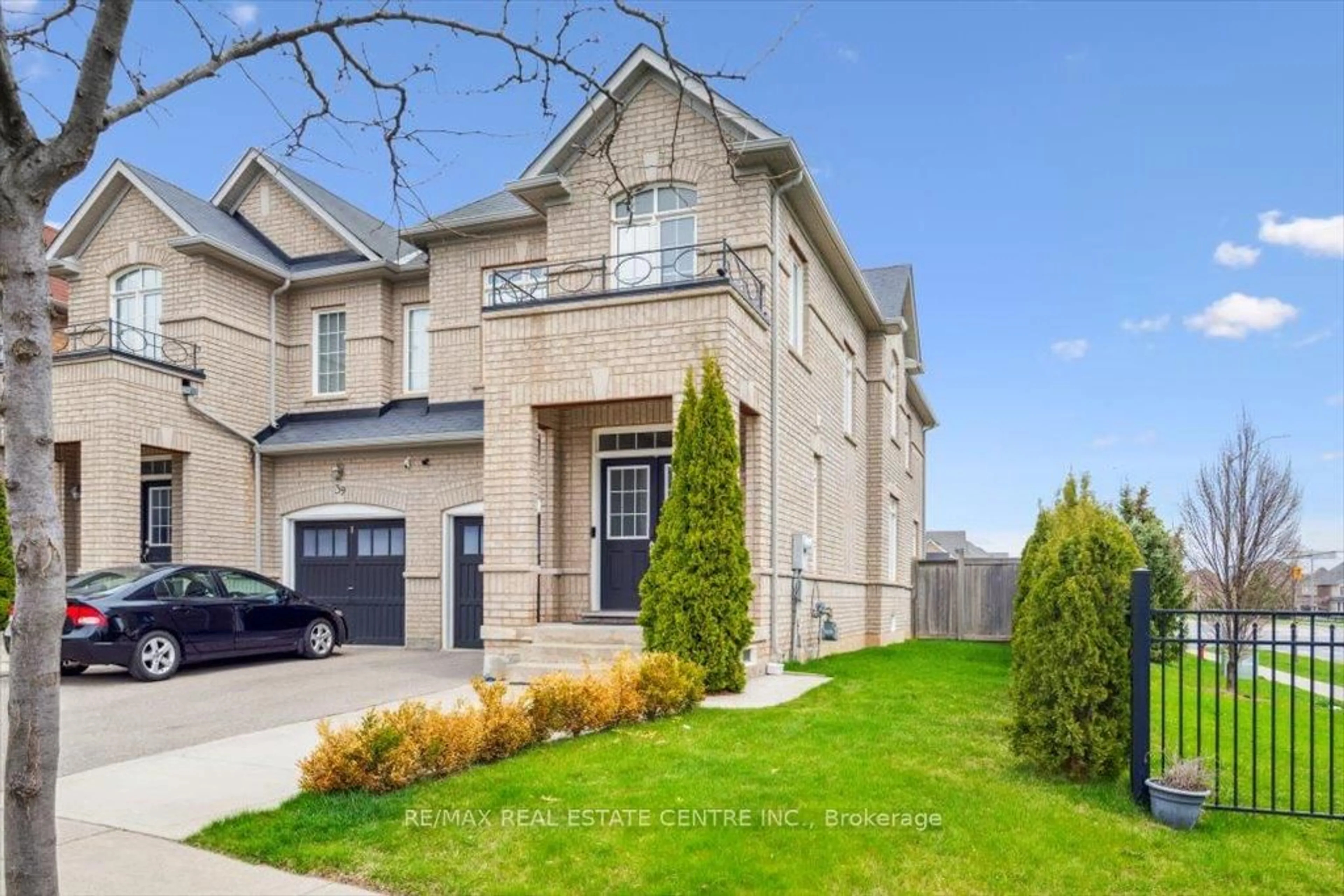 Home with brick exterior material, street for 37 Interlude Dr, Brampton Ontario L6X 3B1