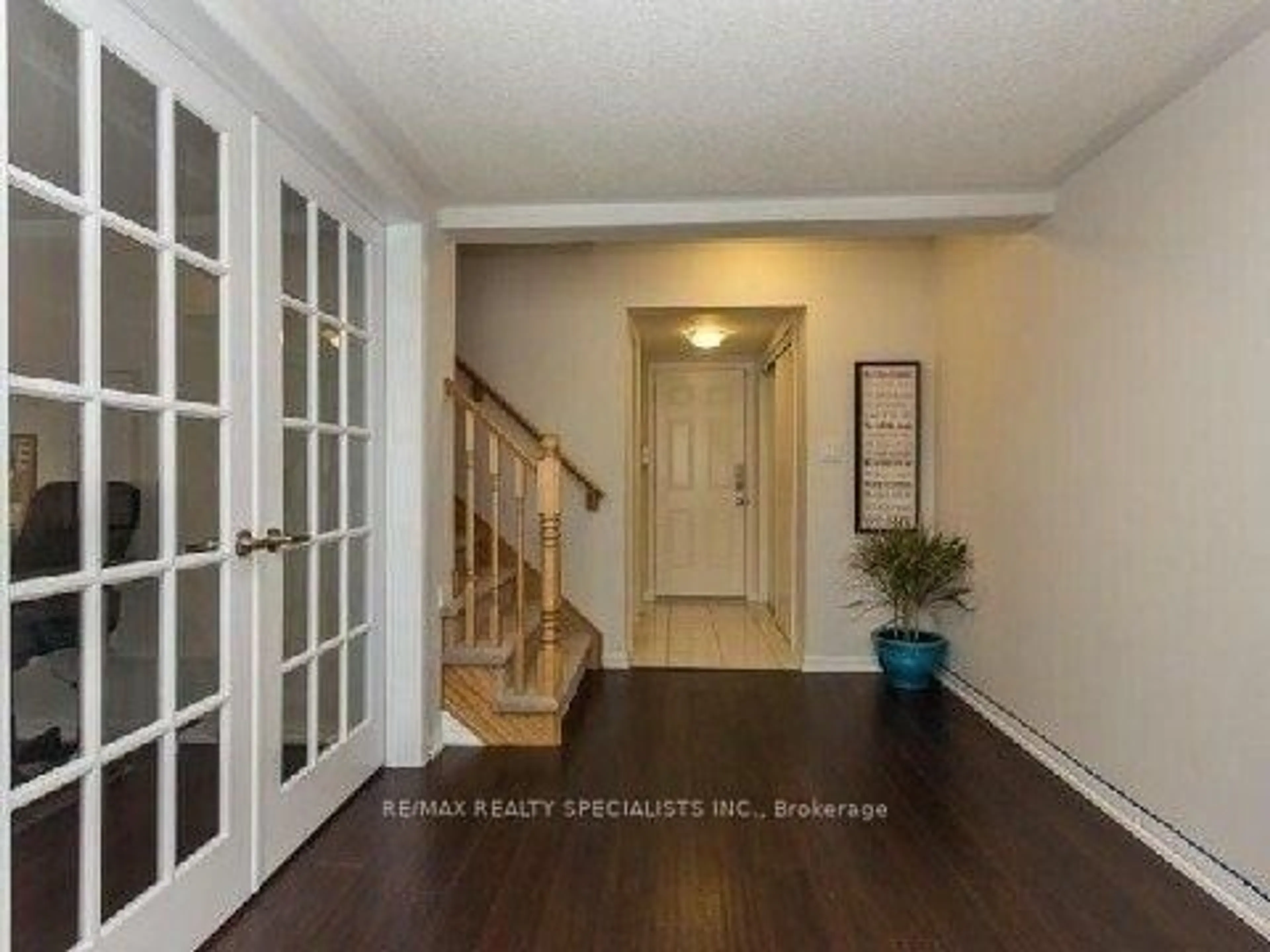 Indoor entryway for 6 Agricola Rd, Brampton Ontario L7A 0T9