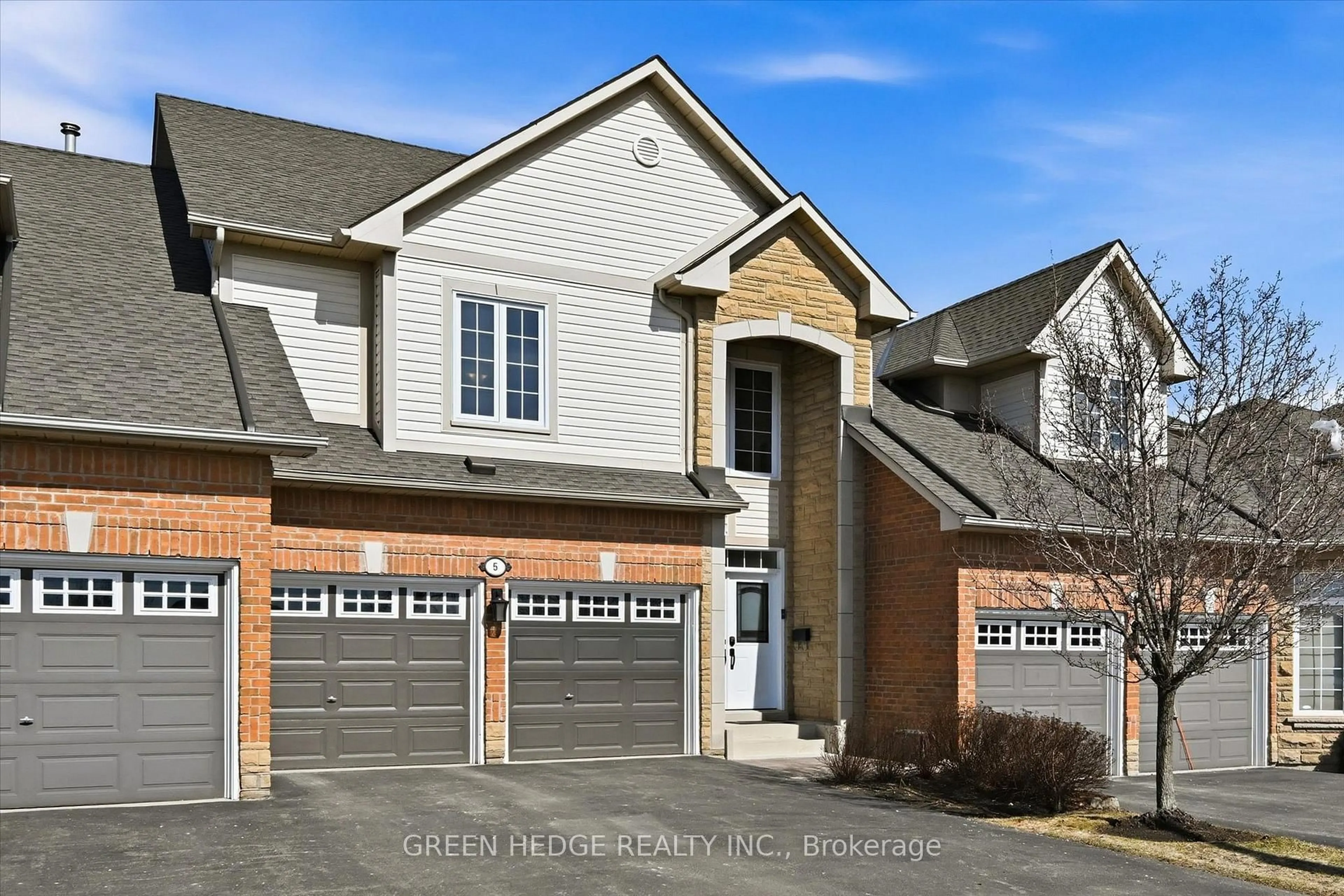 Home with brick exterior material, street for 4360 Millcroft Park Dr #5, Burlington Ontario L7M 4T7