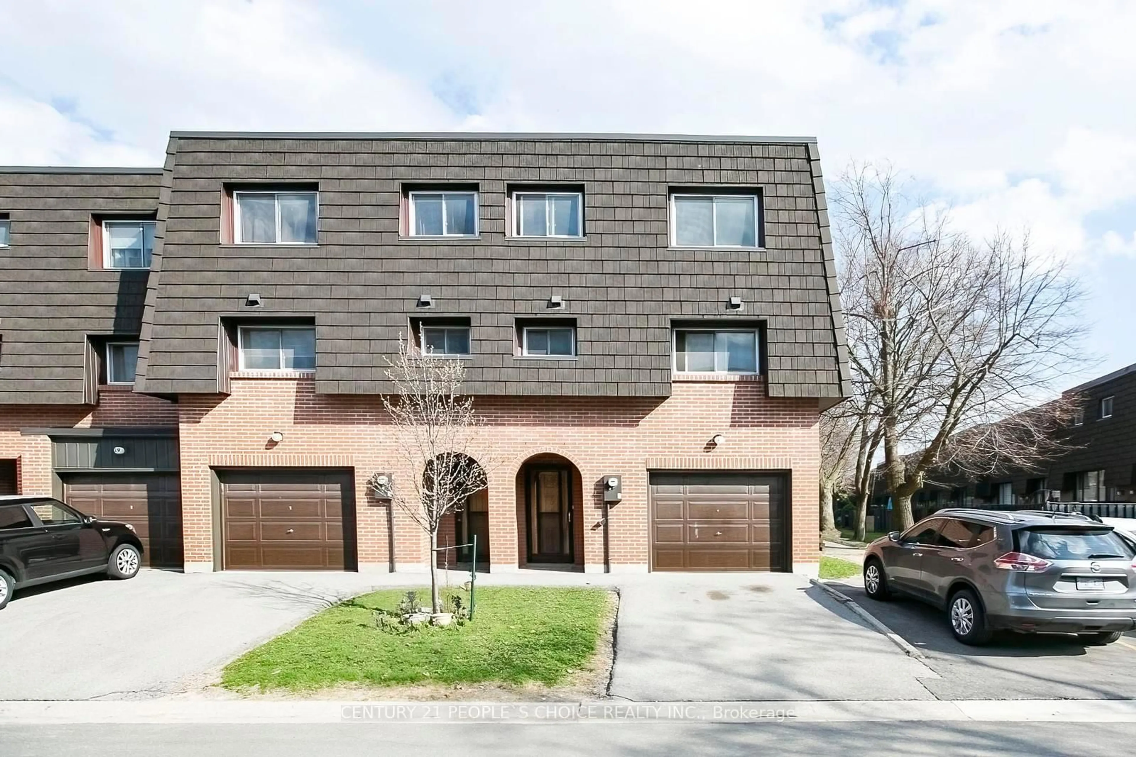 Home with brick exterior material, street for 23 Darras Crt #117, Brampton Ontario L6T 1W7