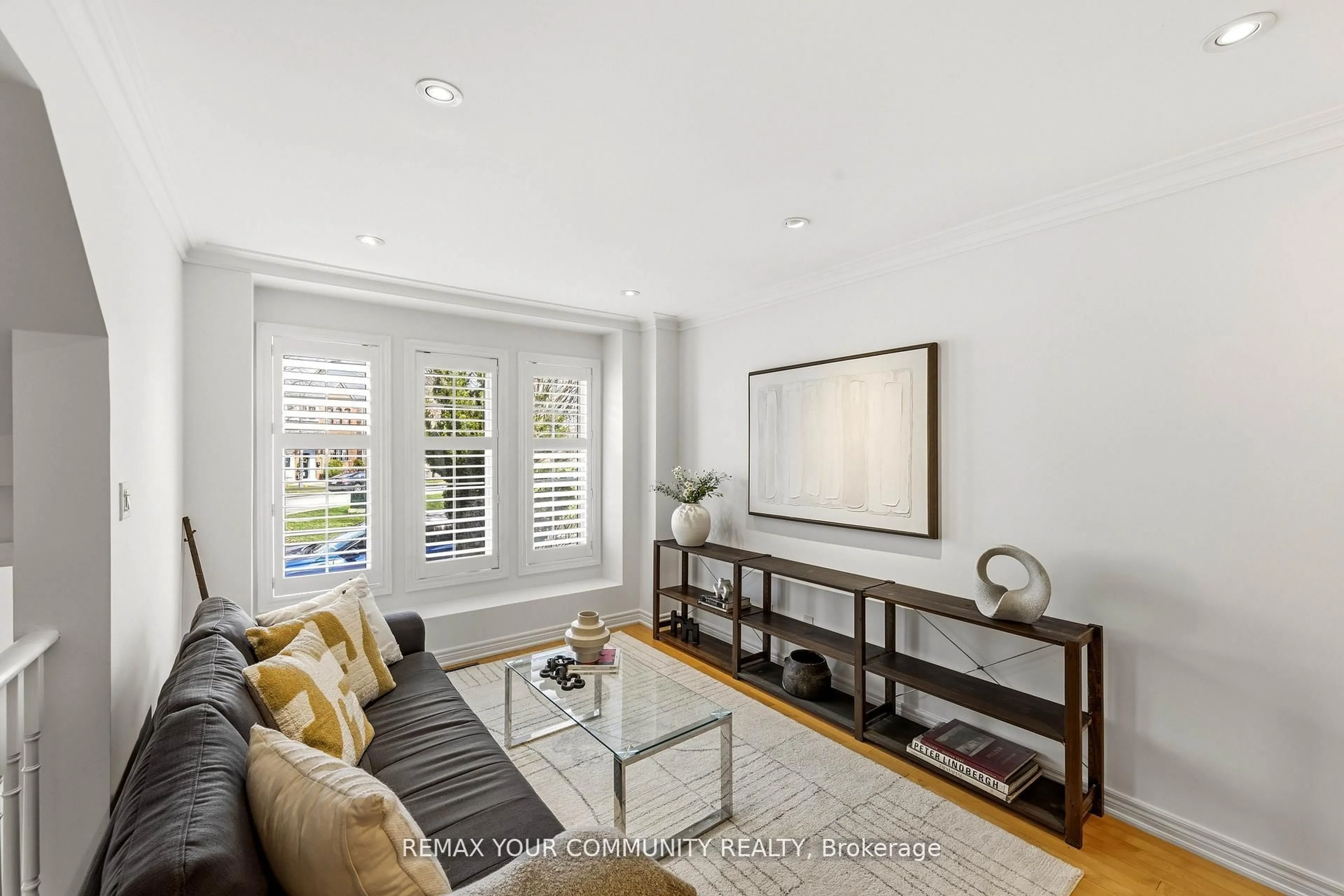 Living room with furniture, unknown for 9 Cannes Circ, Toronto Ontario M6N 5C9