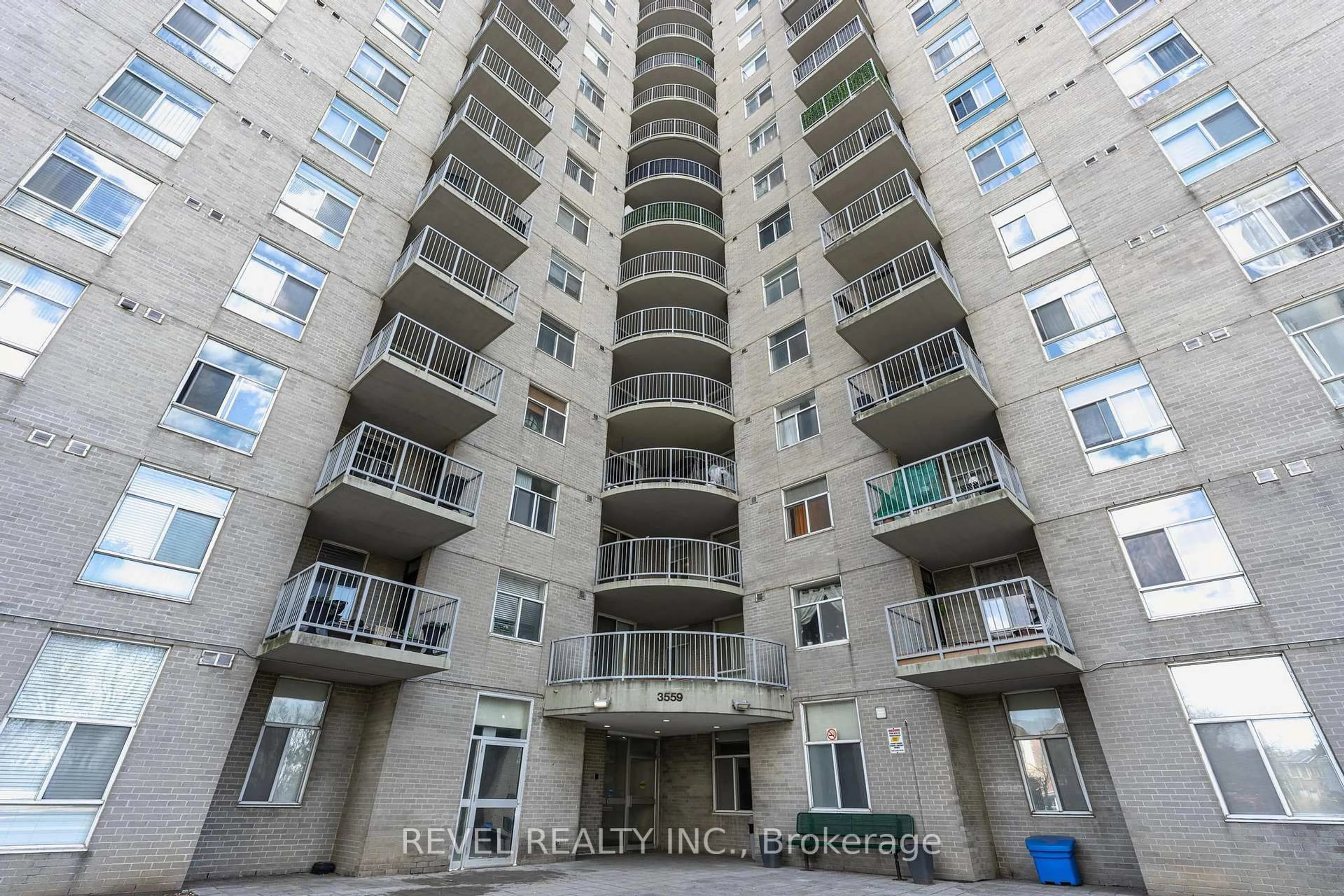 Unknown for 3559 Eglinton Ave #306, Toronto Ontario M6M 5C6