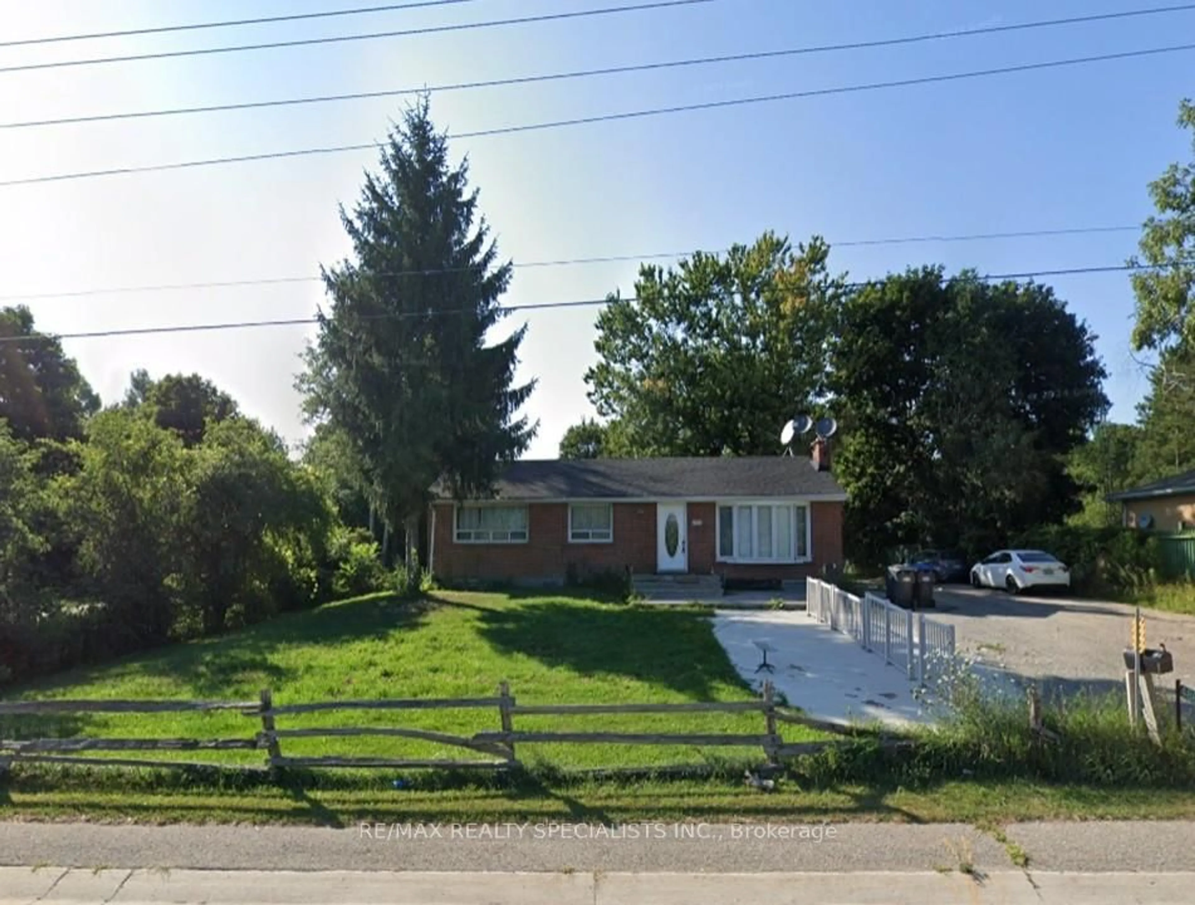 A pic from outside/outdoor area/front of a property/back of a property/a pic from drone, street for 4886 Olde Base Line Rd, Caledon Ontario L7C 0J9