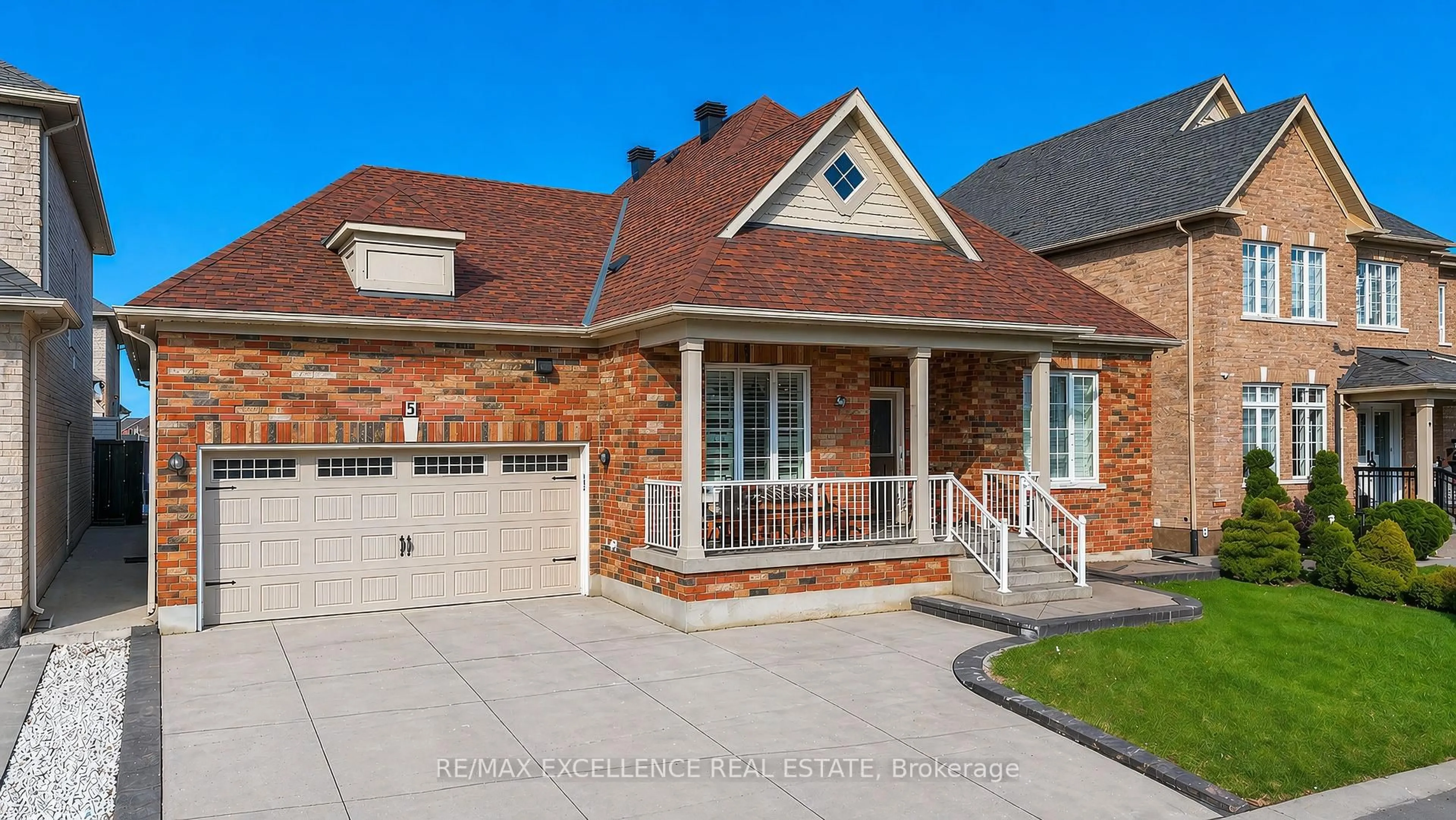 Home with brick exterior material, street for 5 Castlegate Blvd, Brampton Ontario L6P 2L4