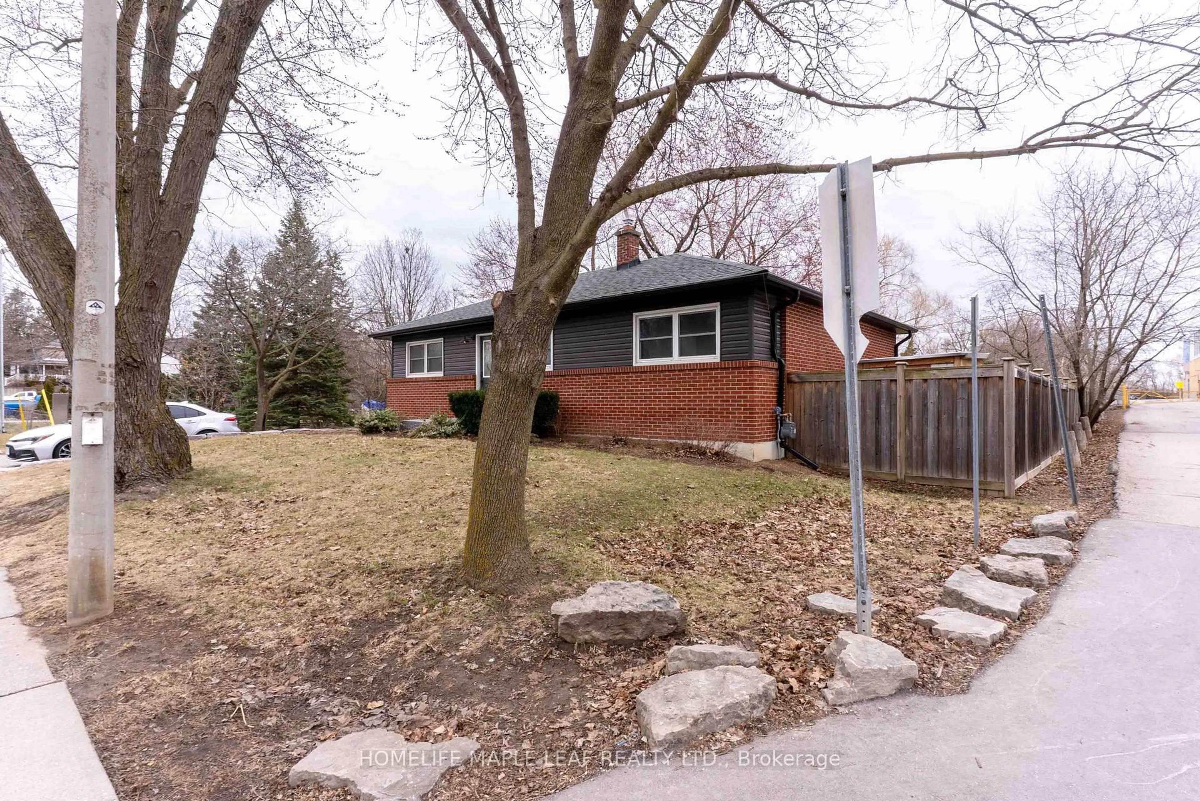 Unknown for 292 Woodward Ave, Milton Ontario L9T 1V2