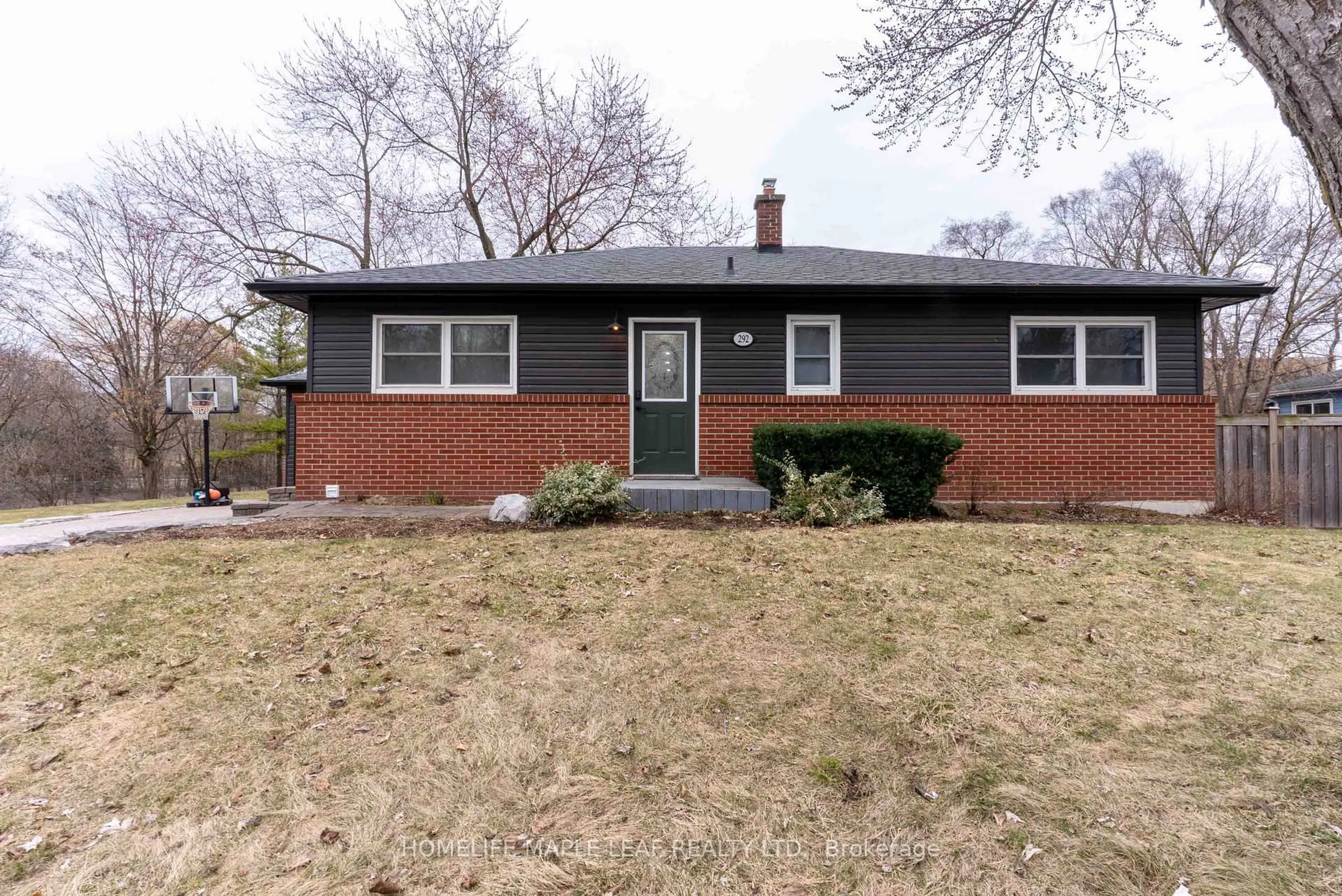 Home with brick exterior material, street for 292 Woodward Ave, Milton Ontario L9T 1V2