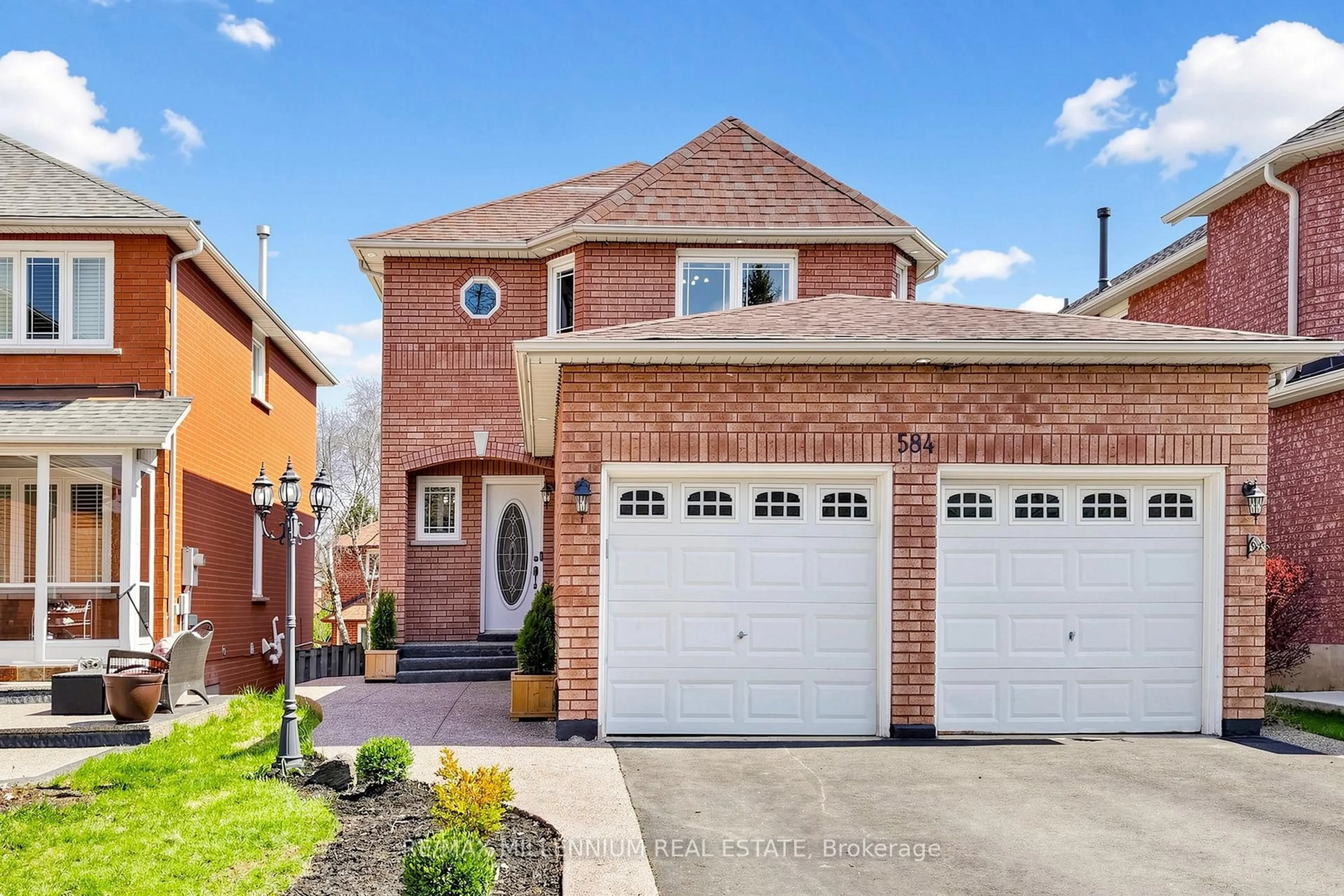 Home with brick exterior material, street for 584 Four Winds Way, Mississauga Ontario L5R 3M4
