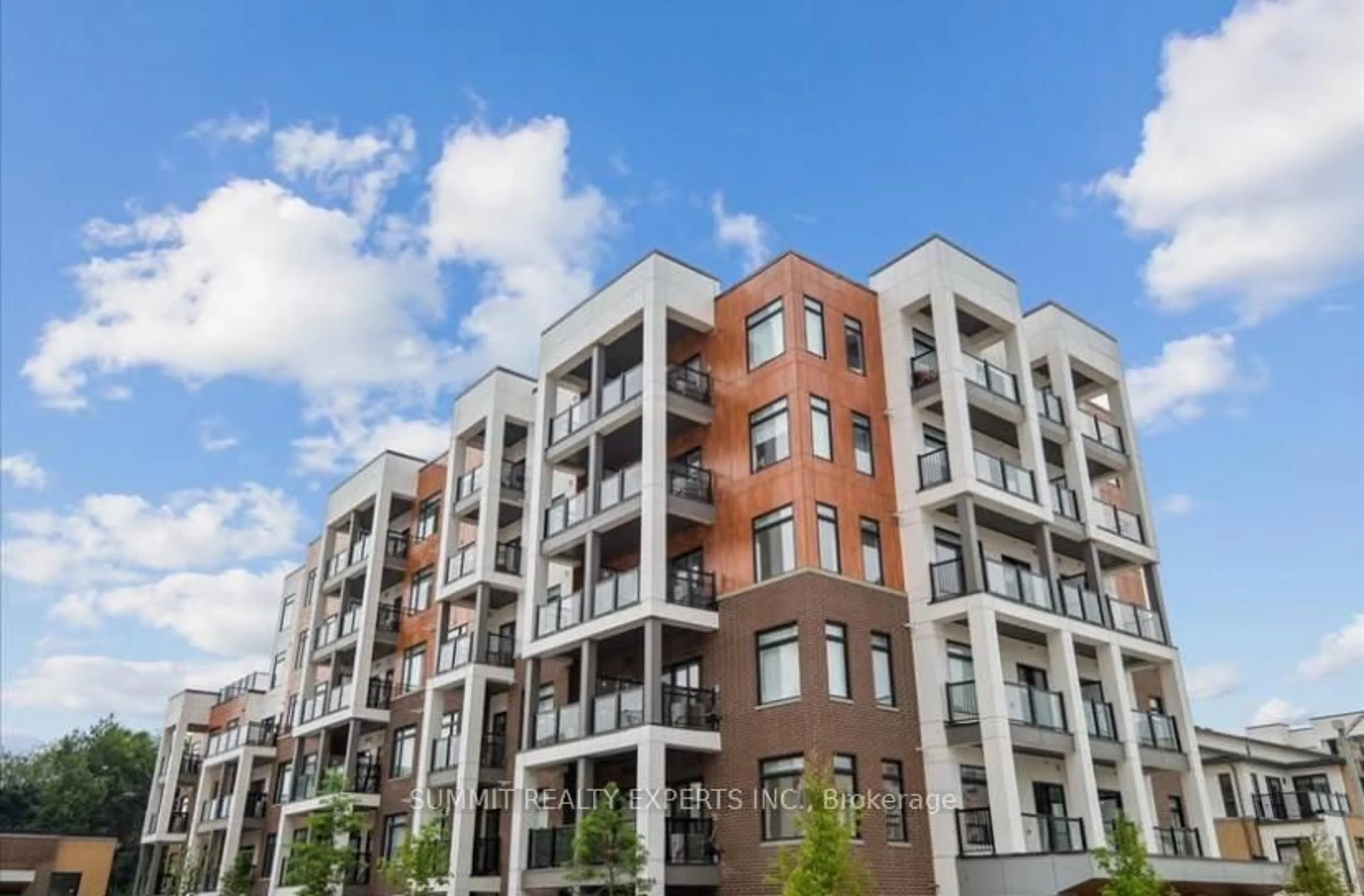 Home with vinyl exterior material, unknown for 135 Canon Jackson Dr #607, Toronto Ontario M6M 0C3