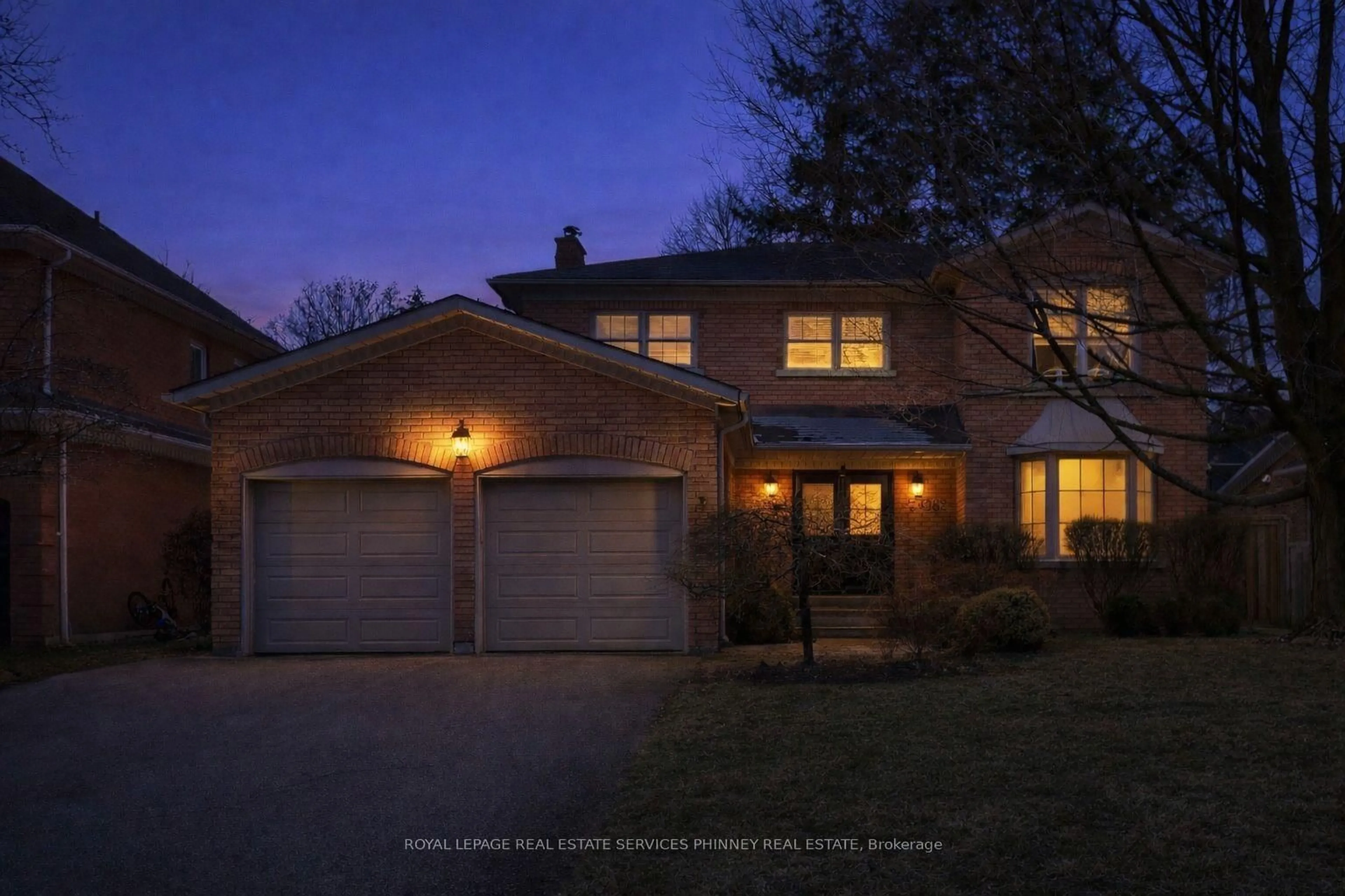 Home with brick exterior material, street for 1962 Calgary Crt, Mississauga Ontario L5H 4J1