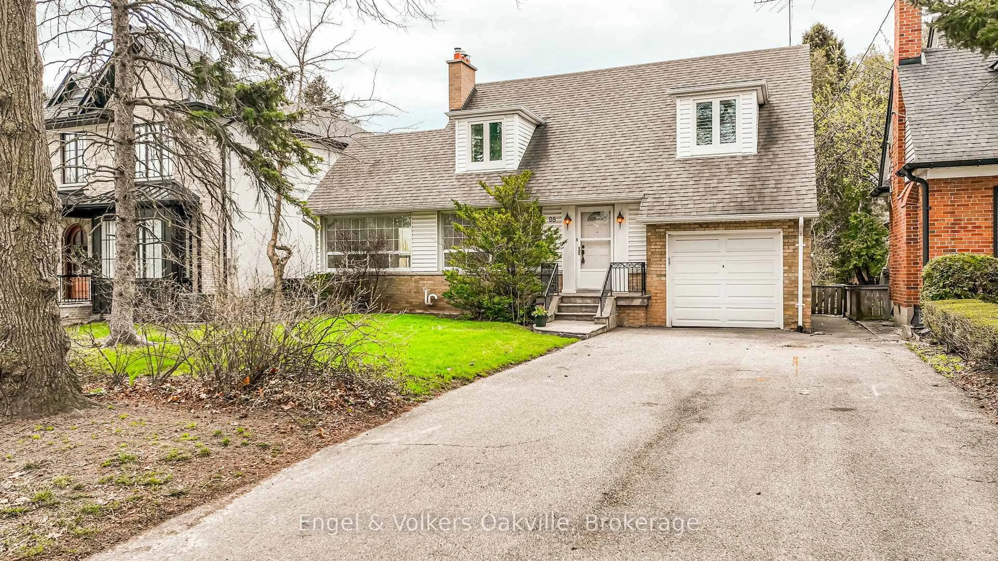 Unknown for 98 Prince Edward Dr, Toronto Ontario M8Y 3V7