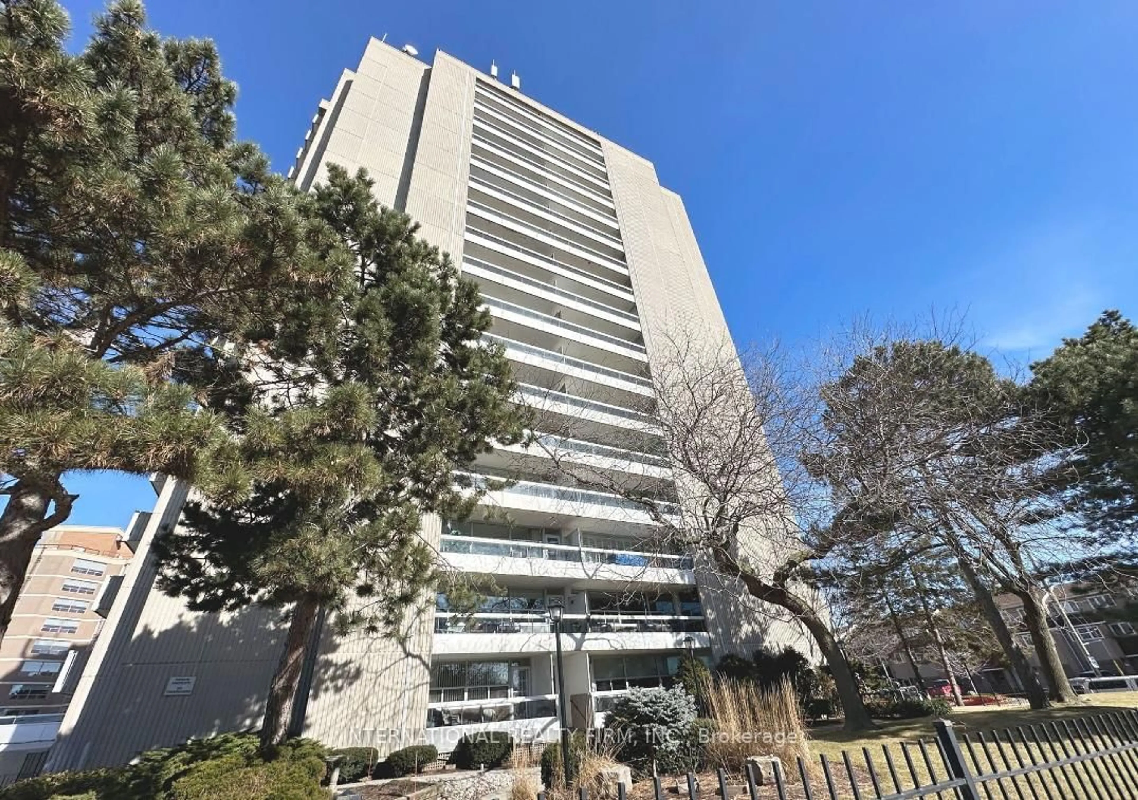 Unknown for 2263 Marine Dr #408, Oakville Ontario L6L 5K1